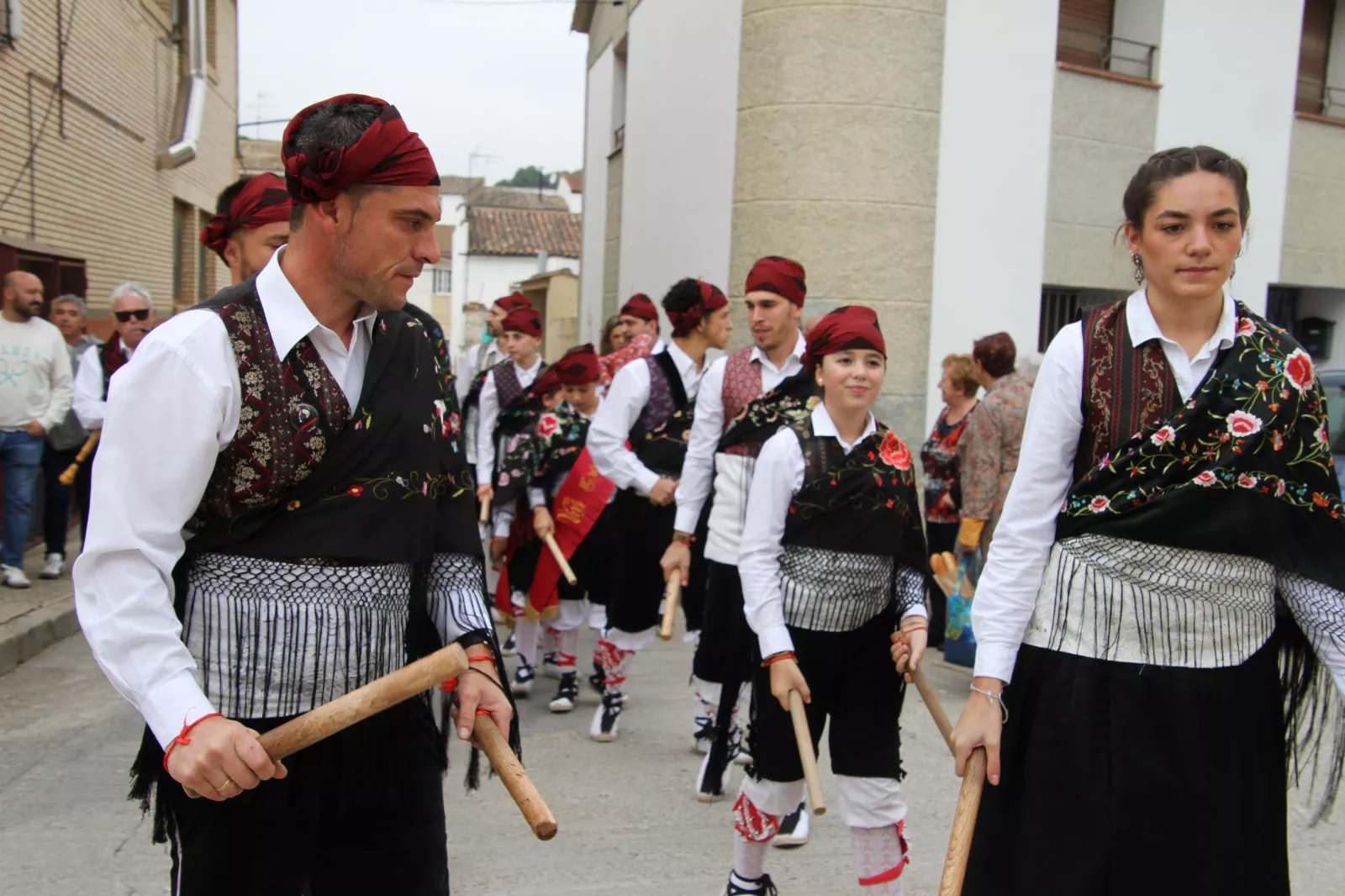 Dances de Los Monegros en Robres. Foto Carlos Neofato