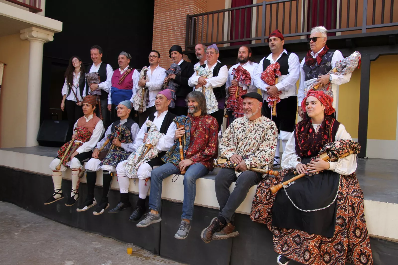 Dances de Los Monegros en Robres. Foto Carlos Neofato
