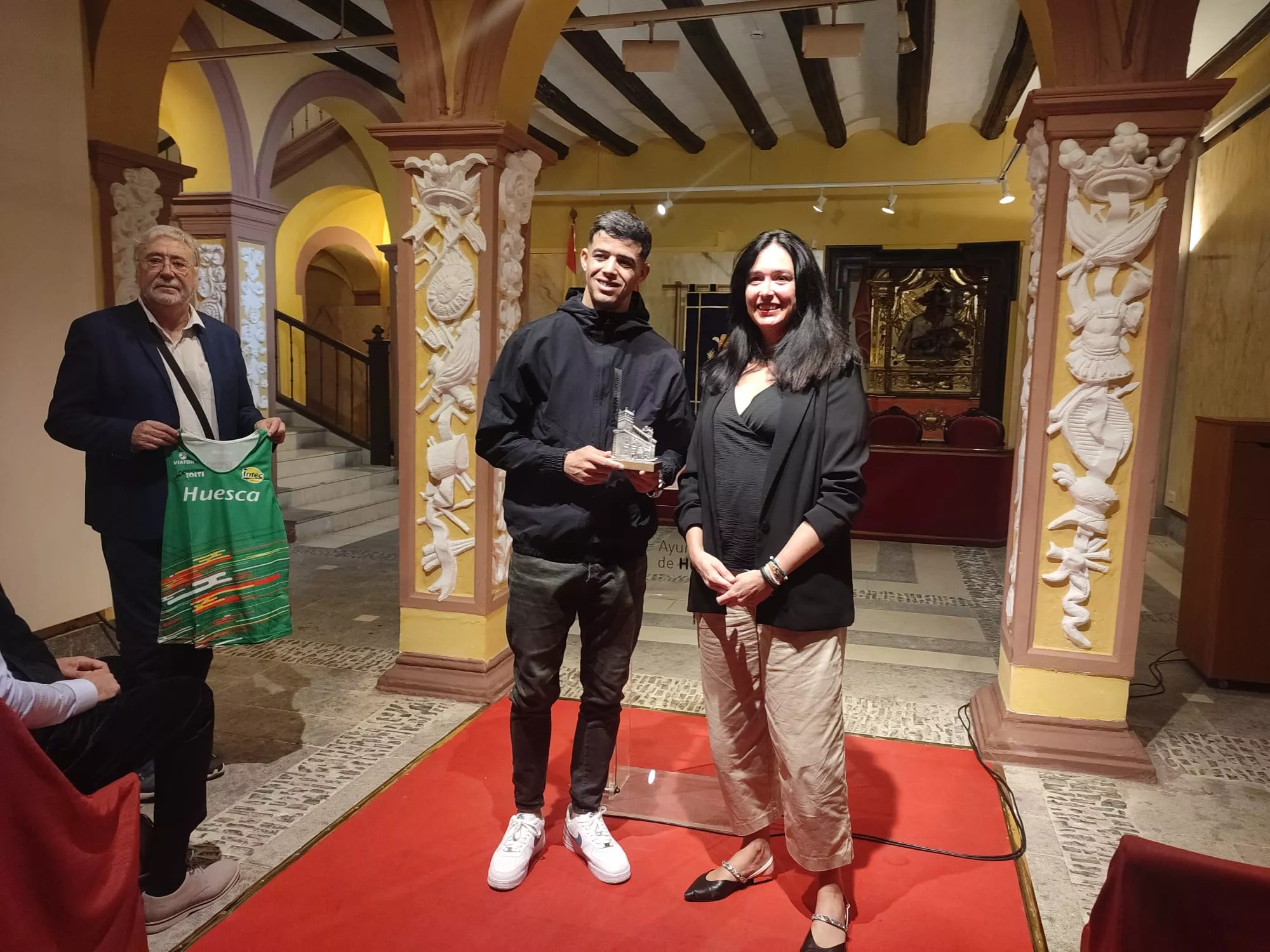 Recepción del Ayuntamiento a Djamel Sedjati