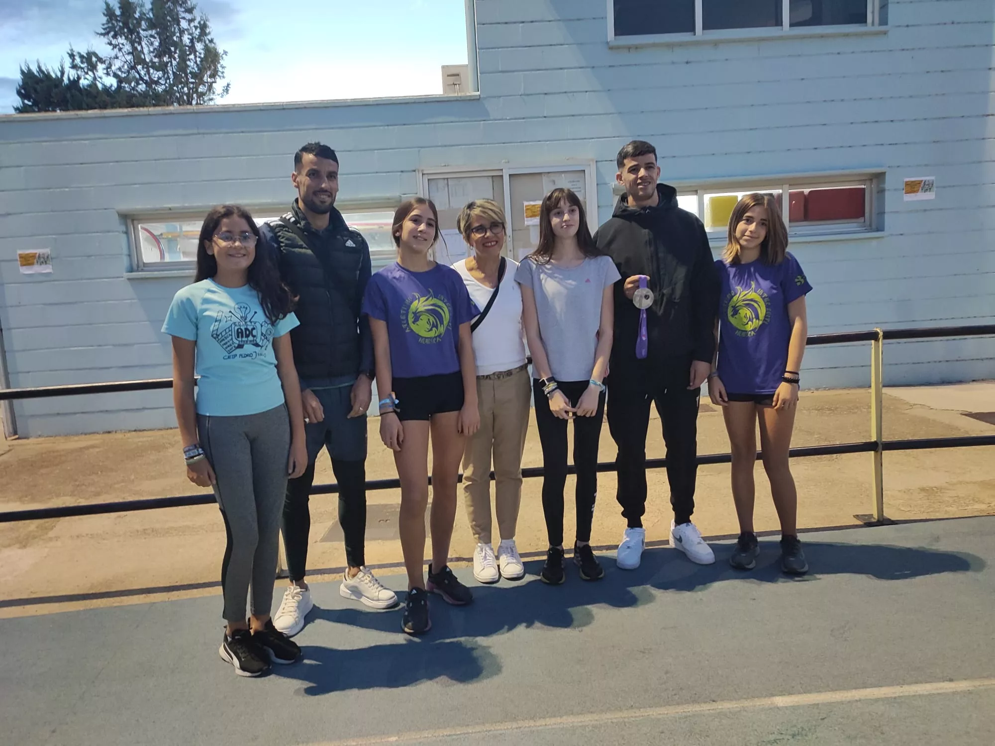 Sedjati con la Escuela de Intec-Zoiti