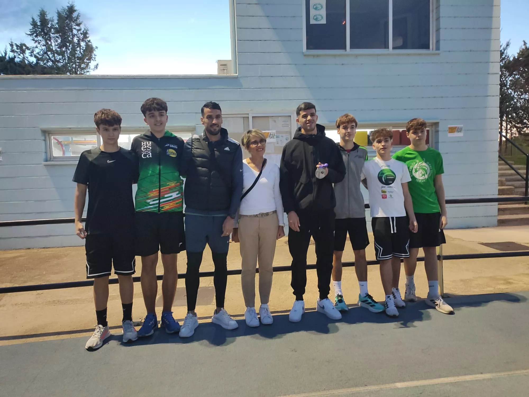 Sedjati con la Escuela de Intec-Zoiti