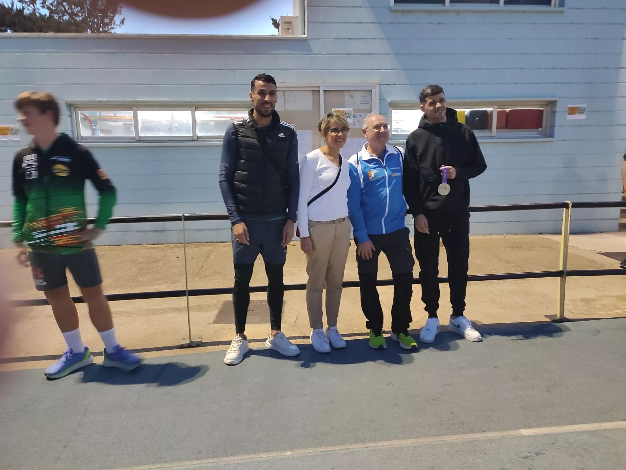 Sedjati con la Escuela de Intec-Zoiti