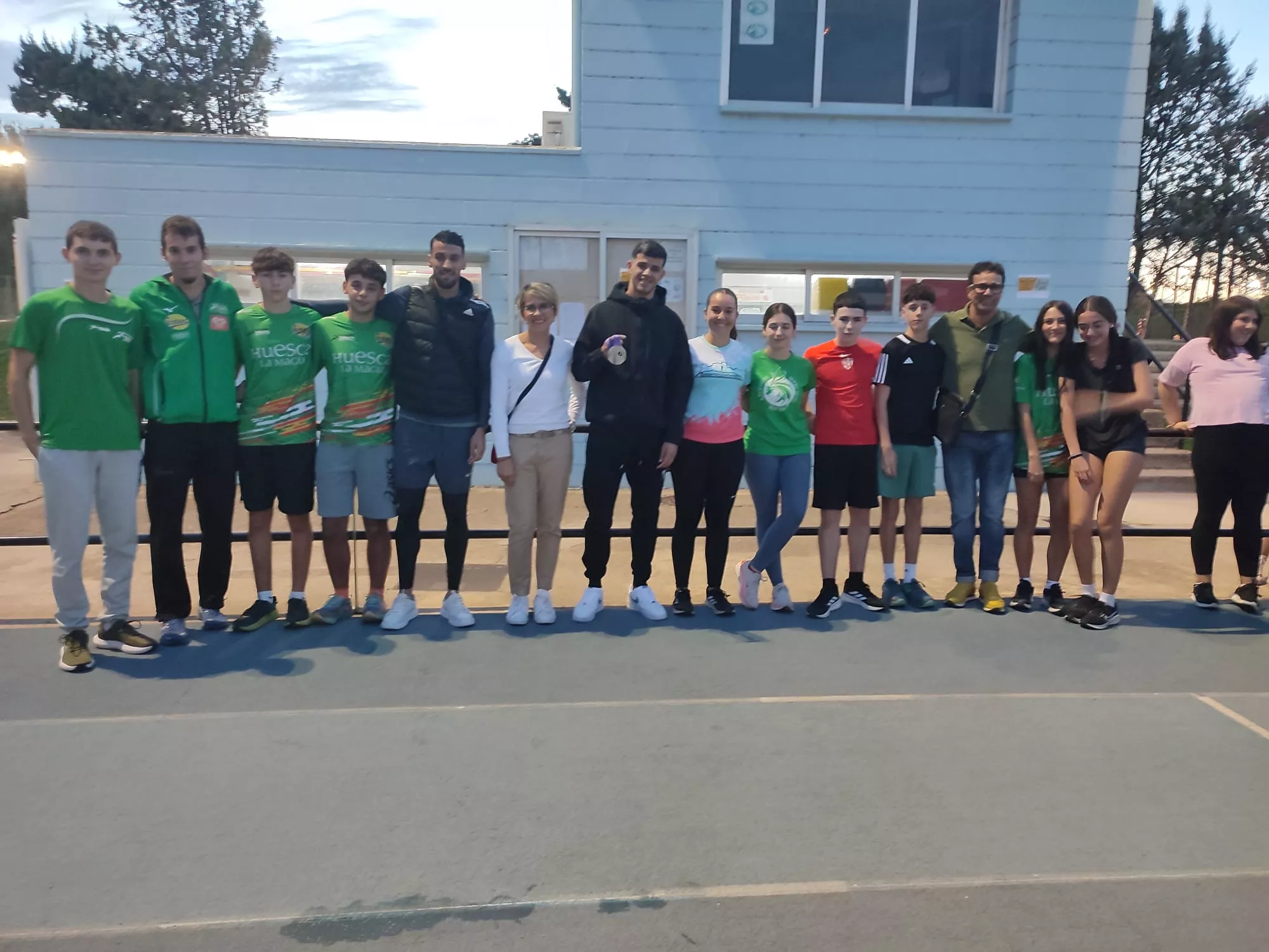 Sedjati con la Escuela de Intec-Zoiti