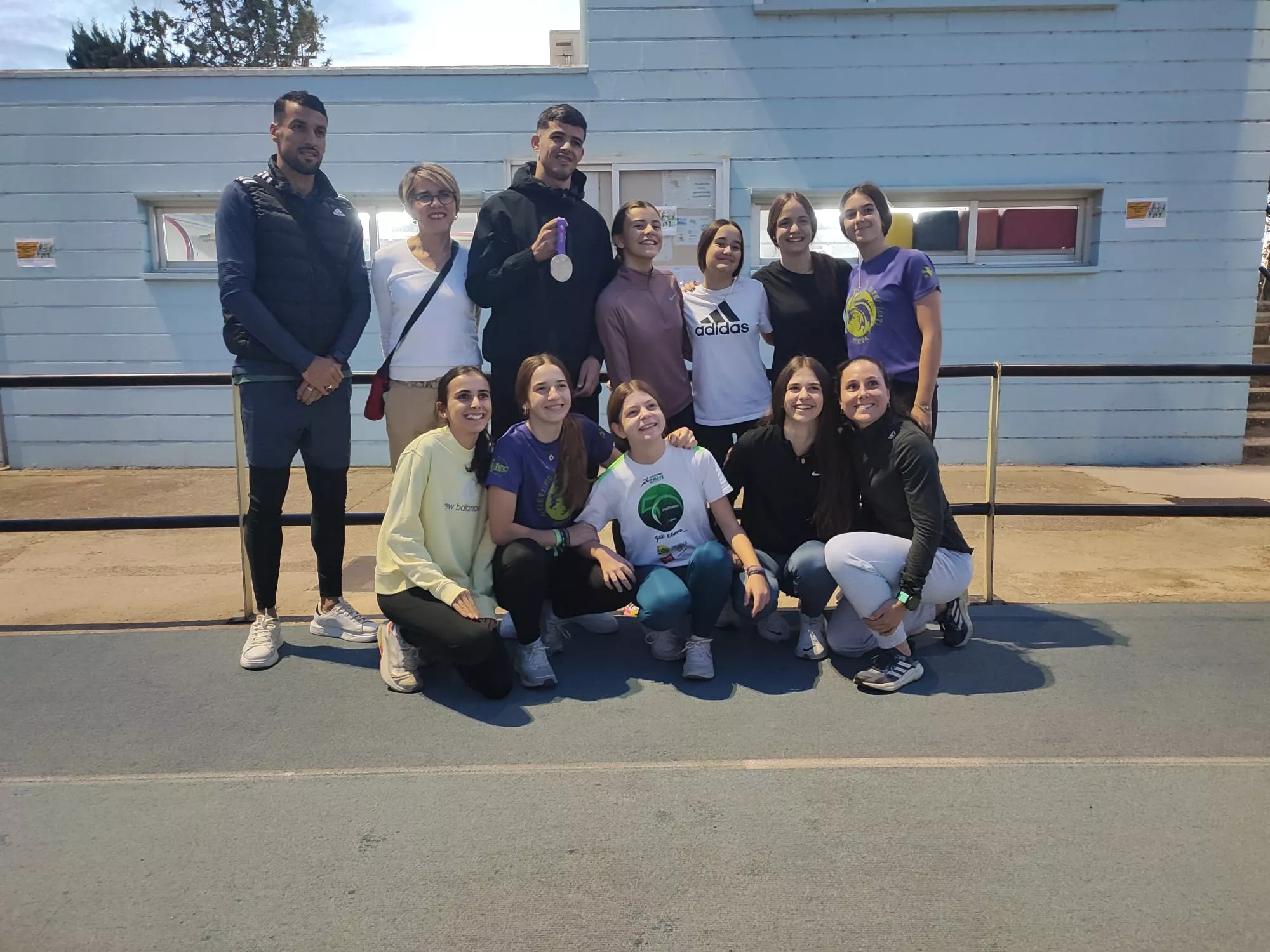 Sedjati con la Escuela de Intec-Zoiti