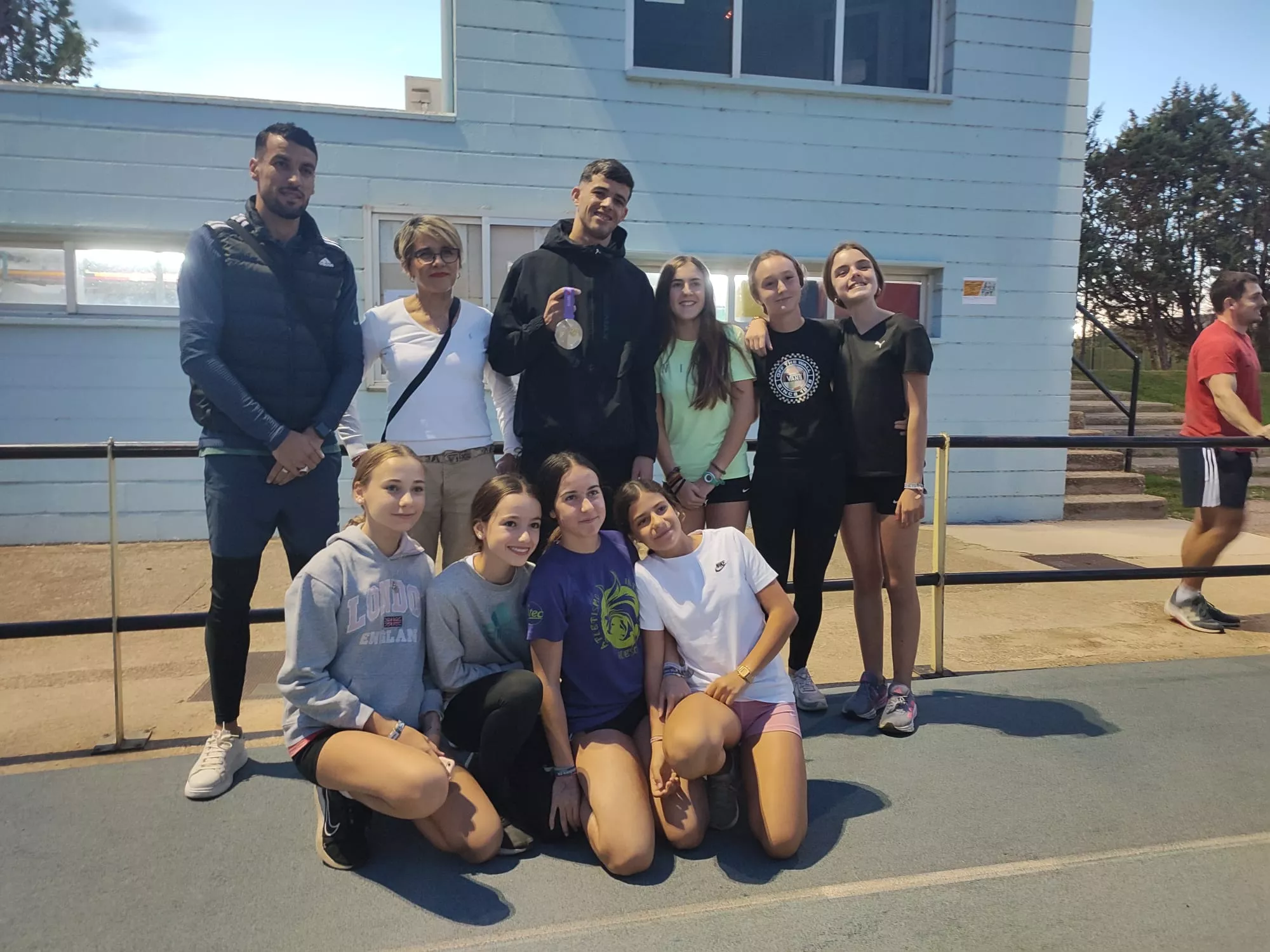 Sedjati con la Escuela de Intec-Zoiti