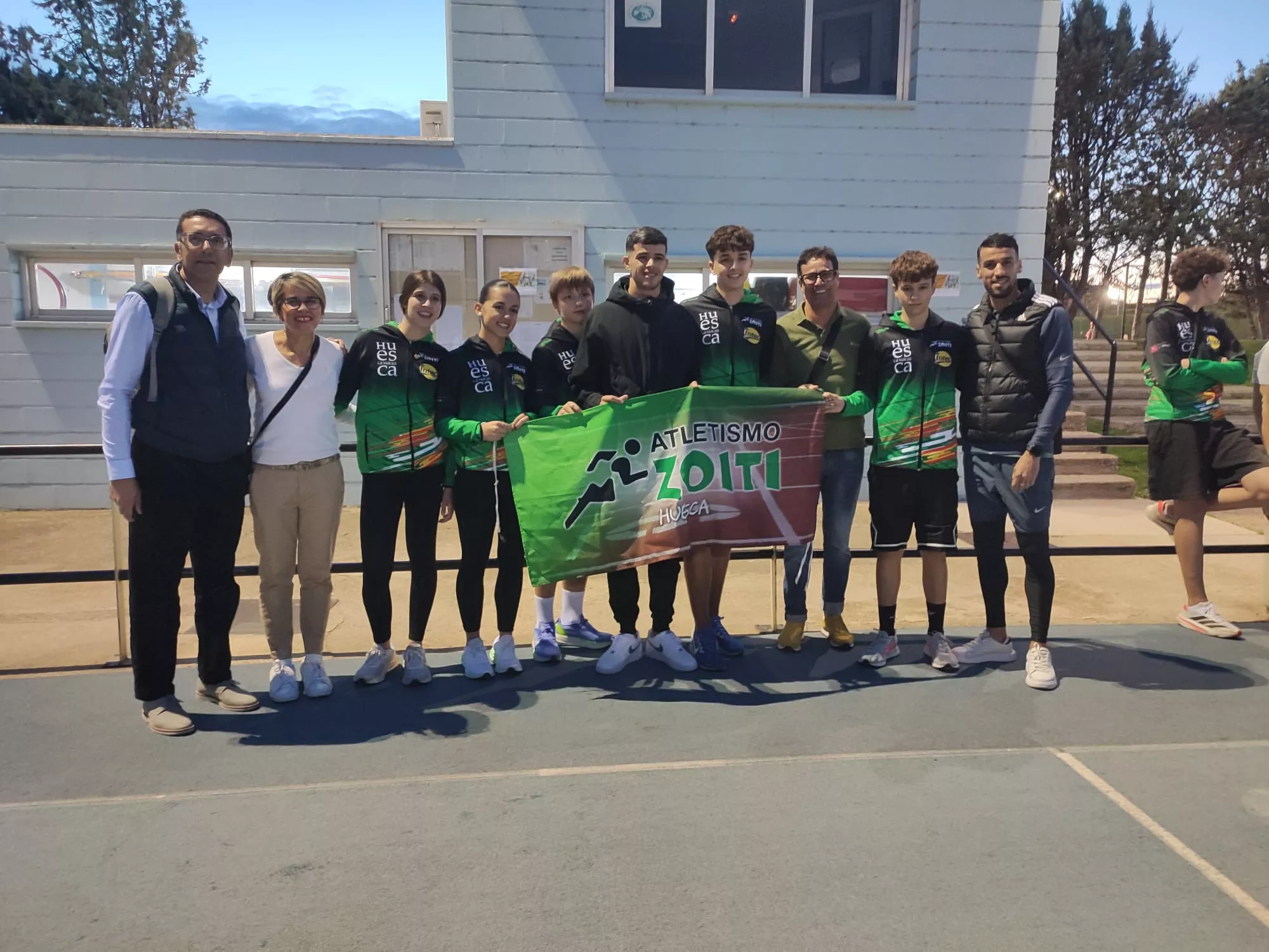 Sedjati con la Escuela de Intec-Zoiti