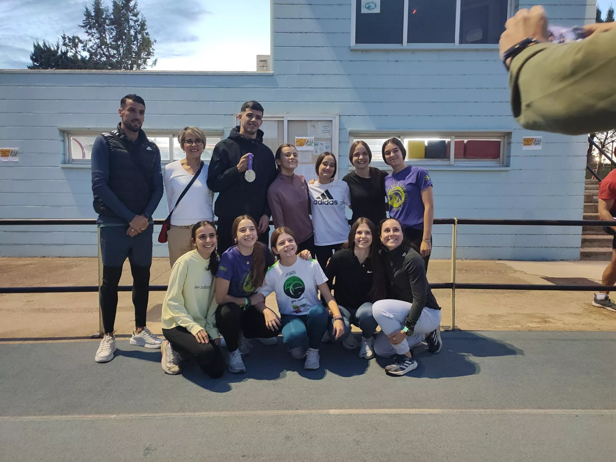 Sedjati con la Escuela de Intec-Zoiti