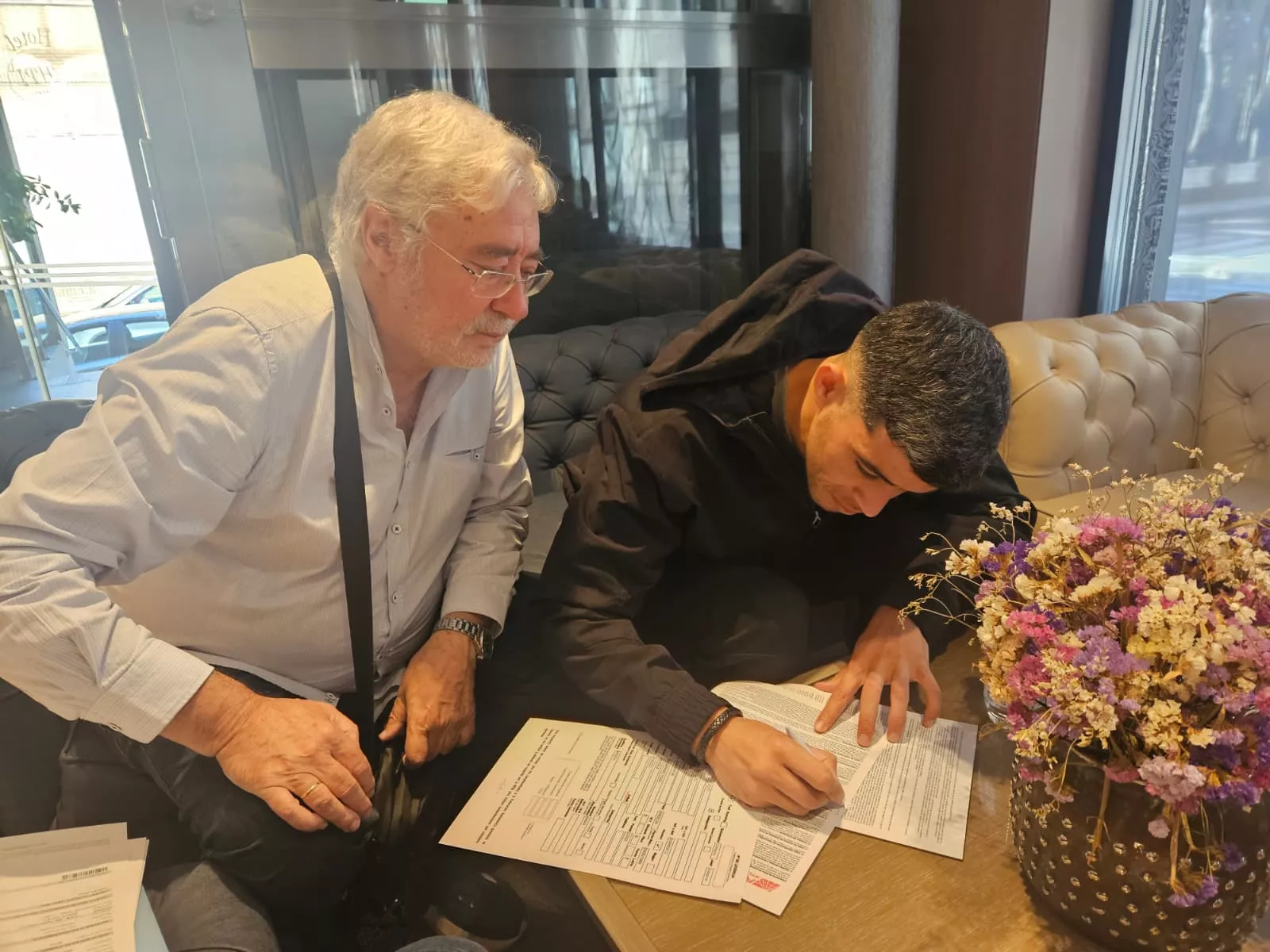 6d54d2cf d2d7 4156 bfce 8485f12e24e7 6d54d2cf d2d7 4156 bfce 8485f12e24e7