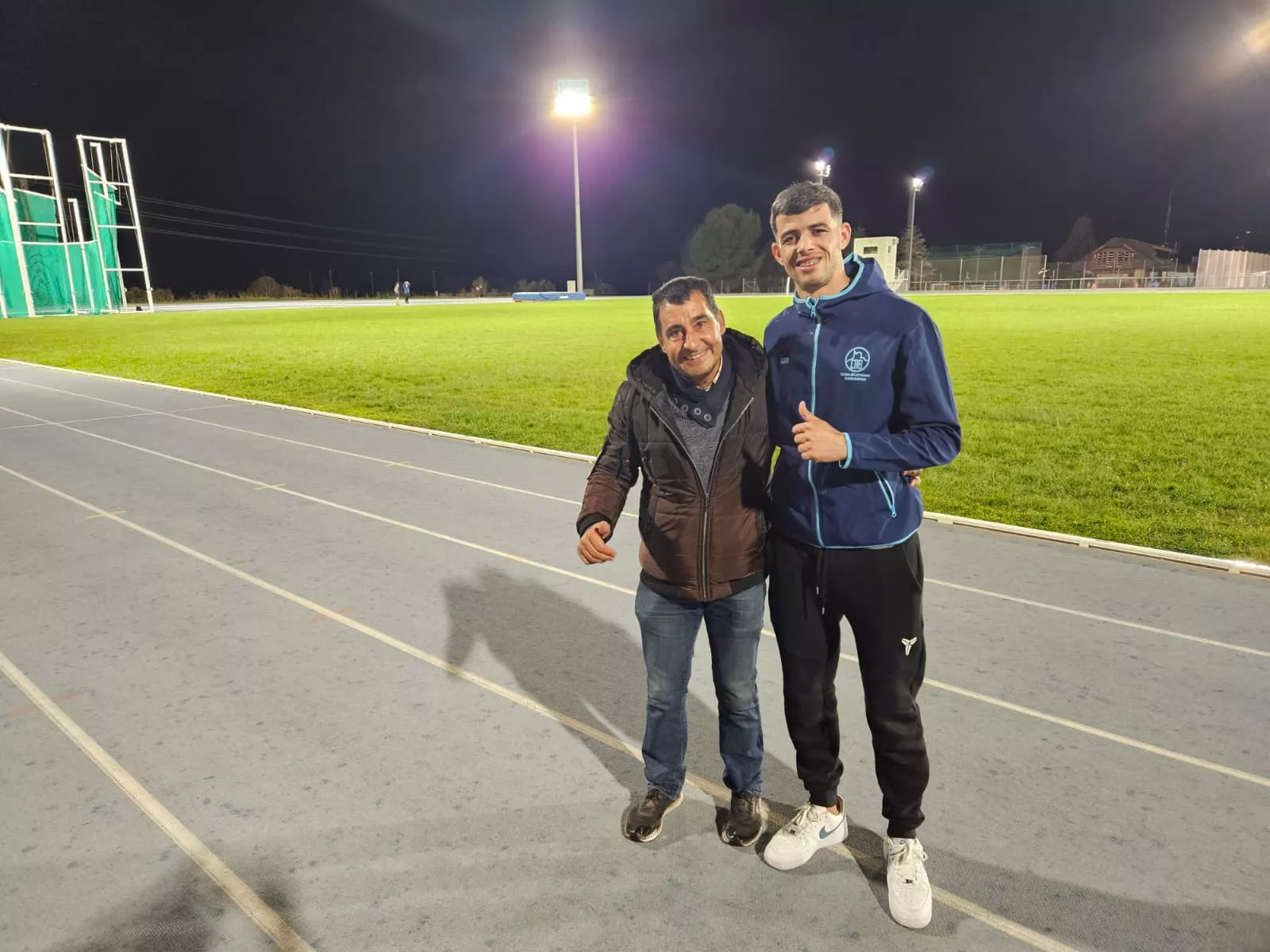 Sedjati con la Escuela del Club Atletismo Barbastro.