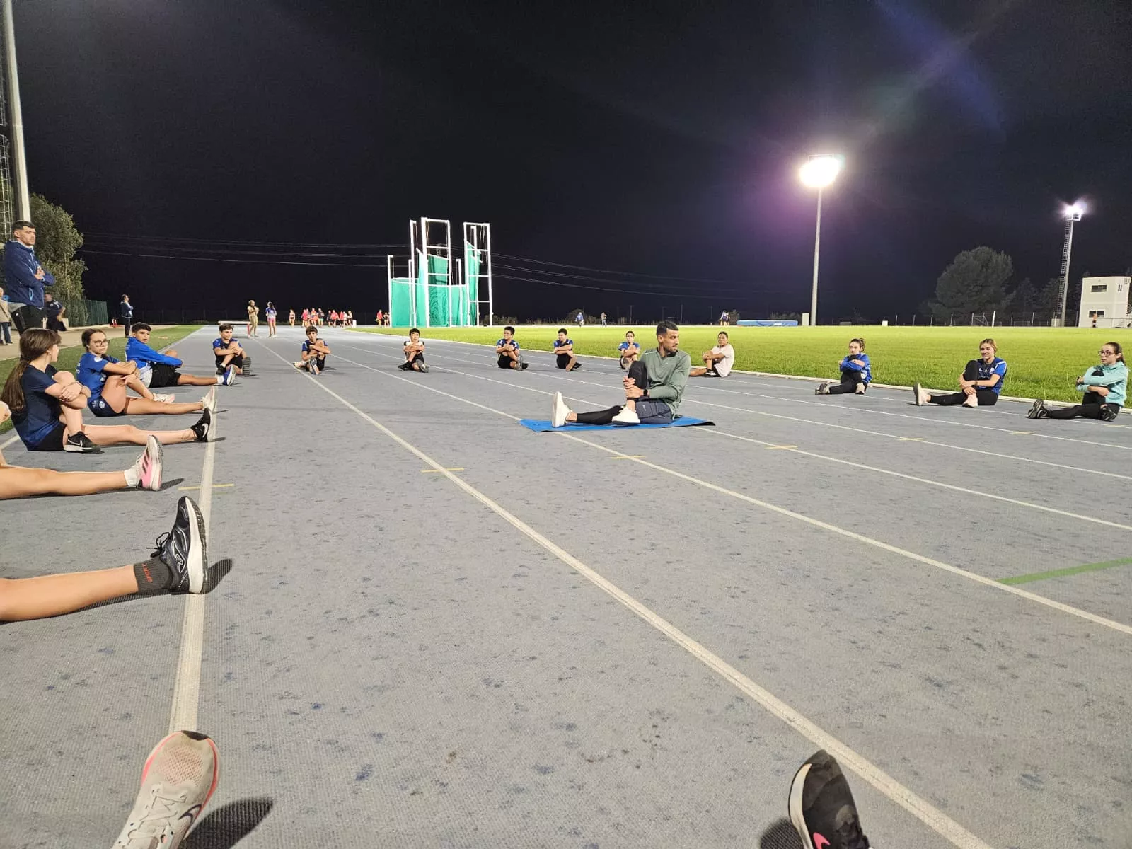 Sedjati con la Escuela del Club Atletismo Barbastro.