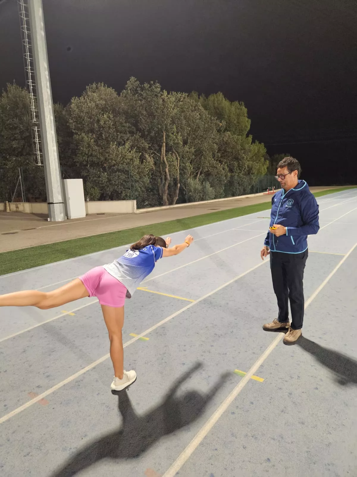 Sedjati con la Escuela del Club Atletismo Barbastro.