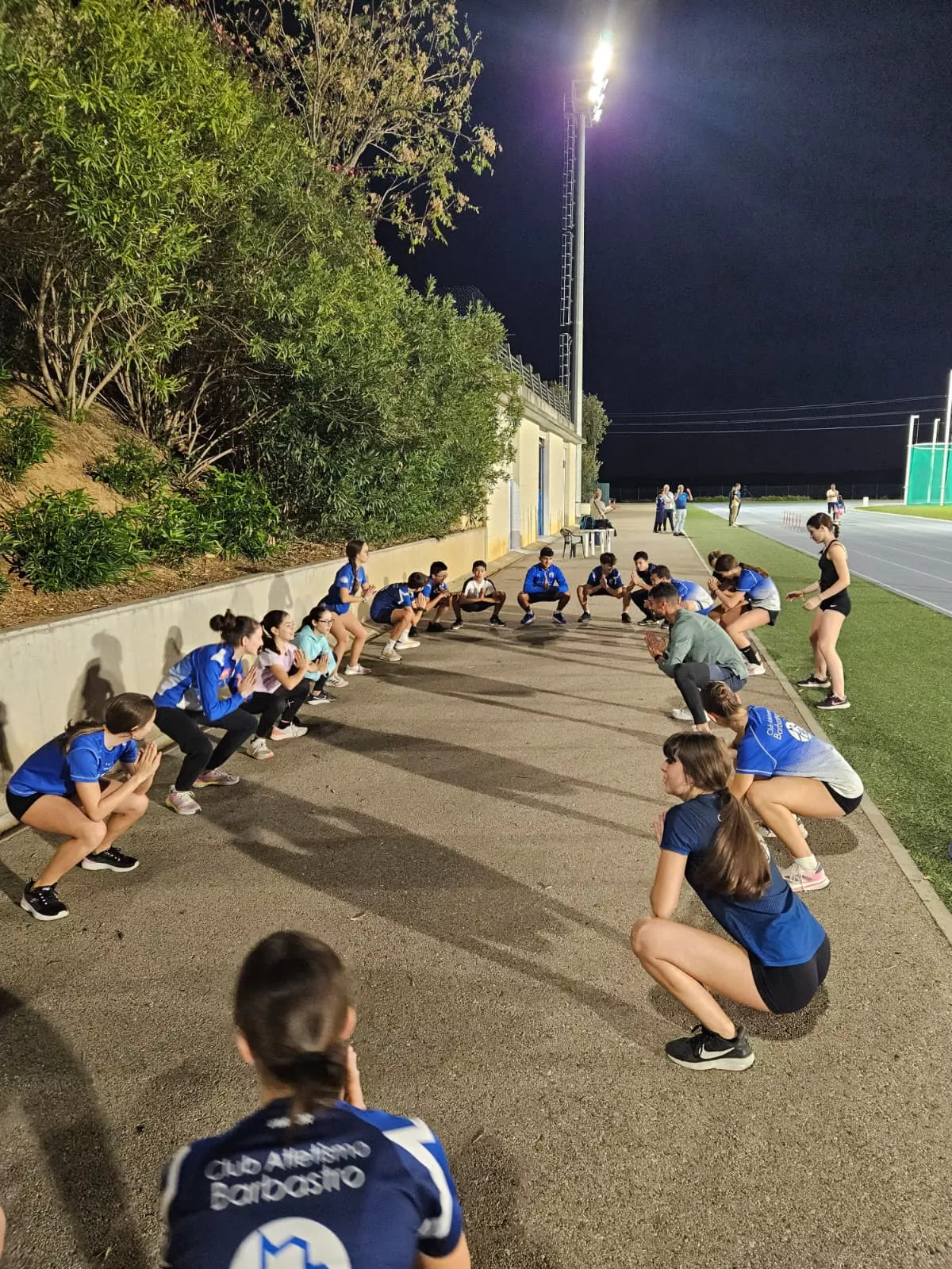 Sedjati con la Escuela del Club Atletismo Barbastro.