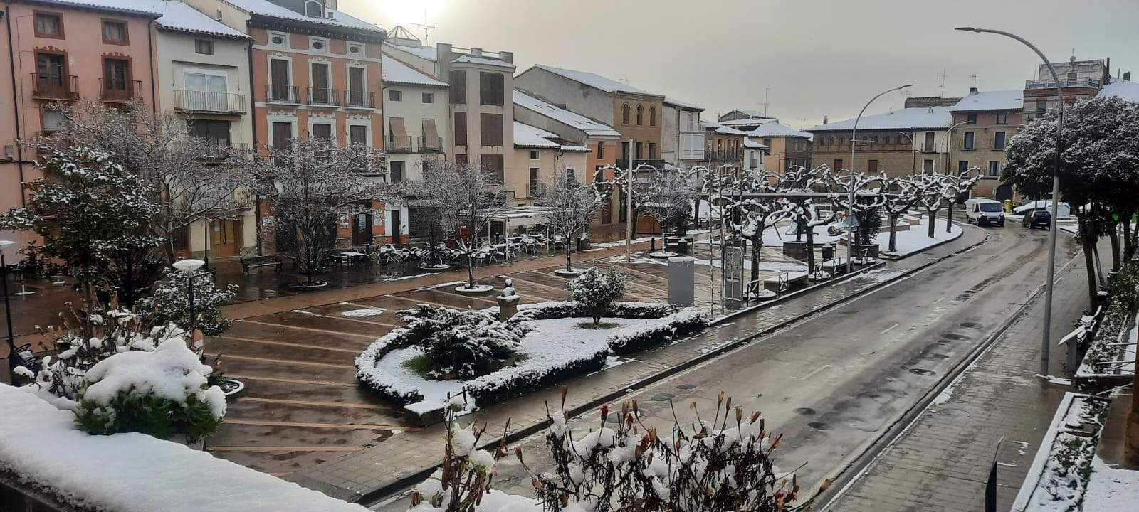 La nieve también ha caído en Ayerbe. Foto Alejandro Salcedo