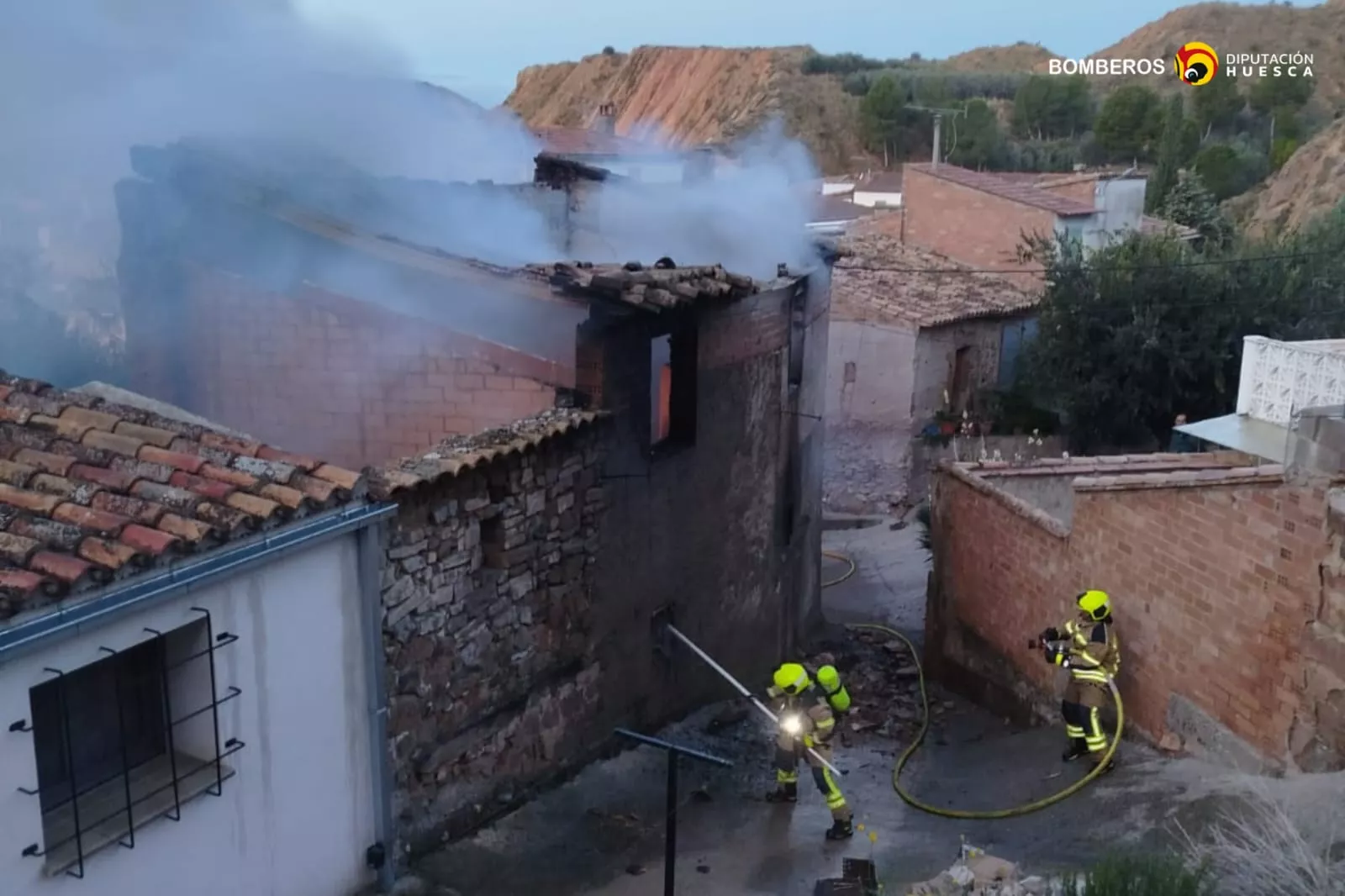Un incendio destruye una vivienda en Albelda sin causar víctimas