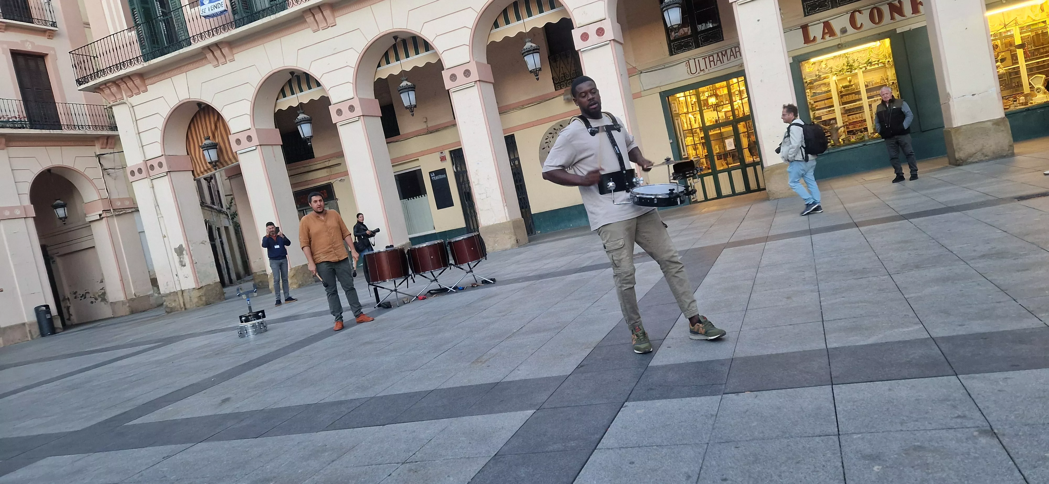 Arranca el Spin Festival con el pasacalles de Sound de Secá. Foto Myriam Martínez