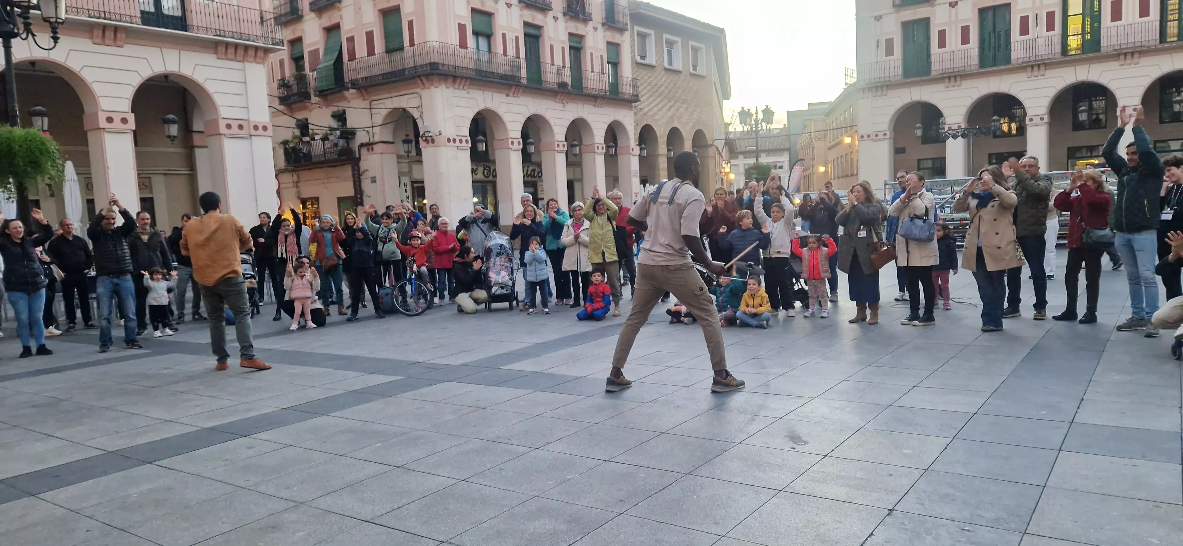 Arranca el Spin Festival con el pasacalles de Sound de Secá. Foto Myriam Martínez
