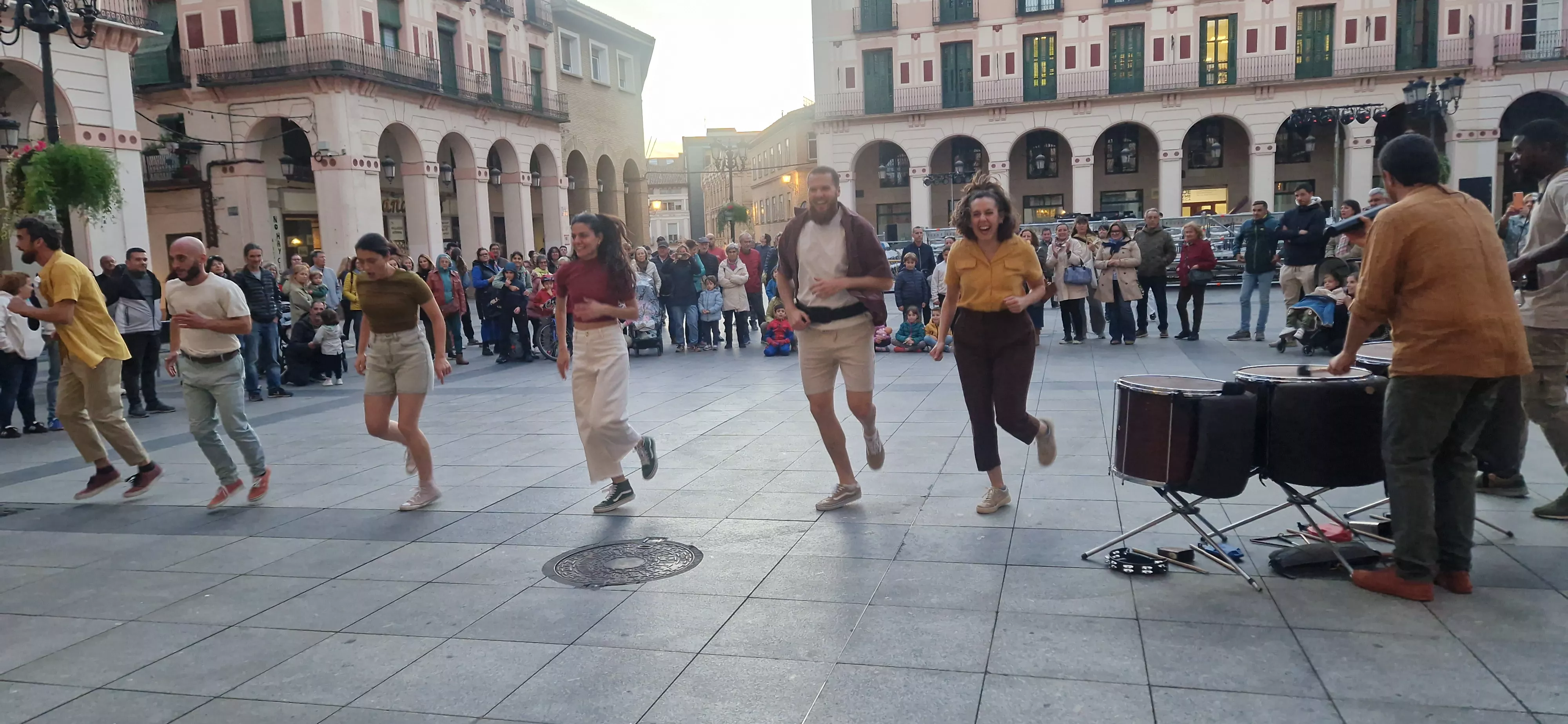 Arranca el Spin Festival con el pasacalles de Sound de Secá. Foto Myriam Martínez