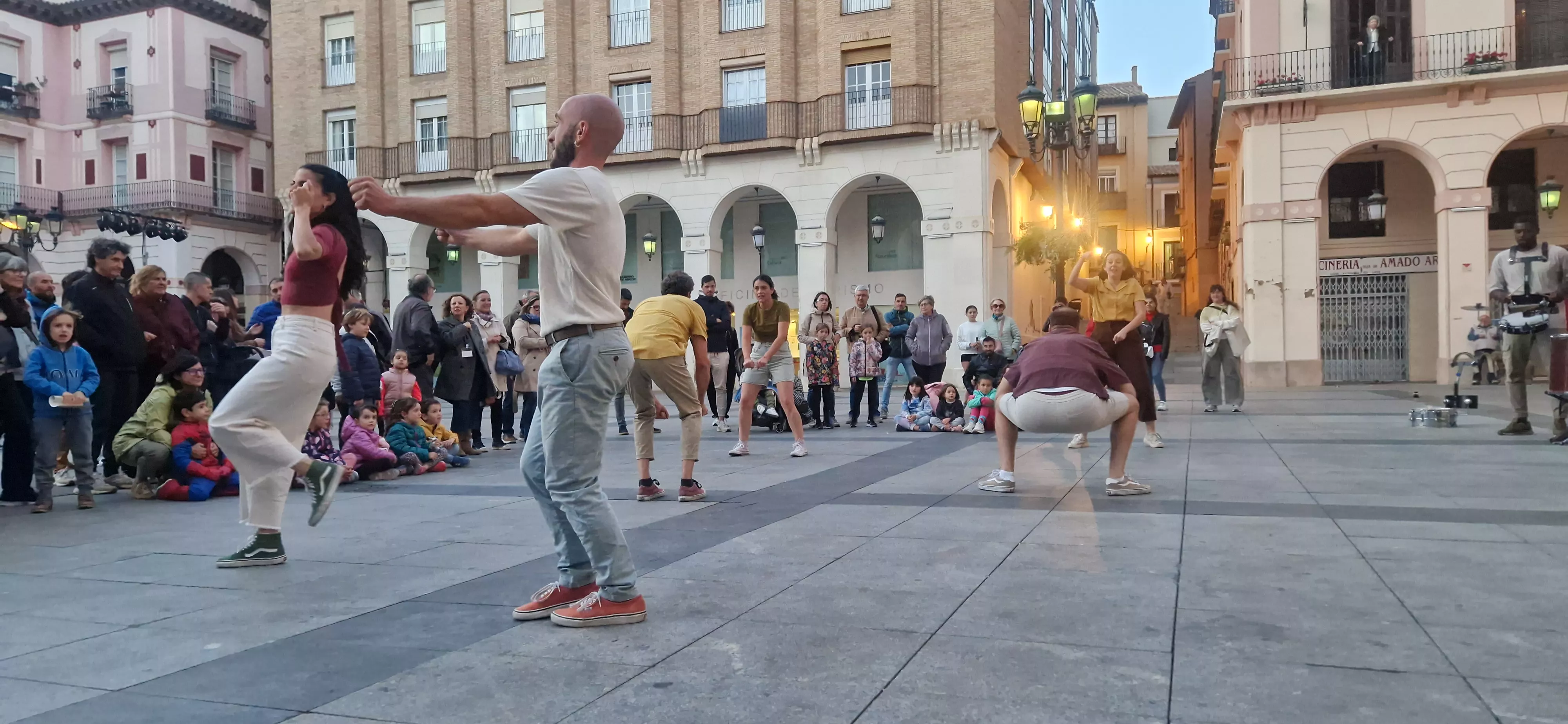 Arranca el Spin Festival con el pasacalles de Sound de Secá. Foto Myriam Martínez