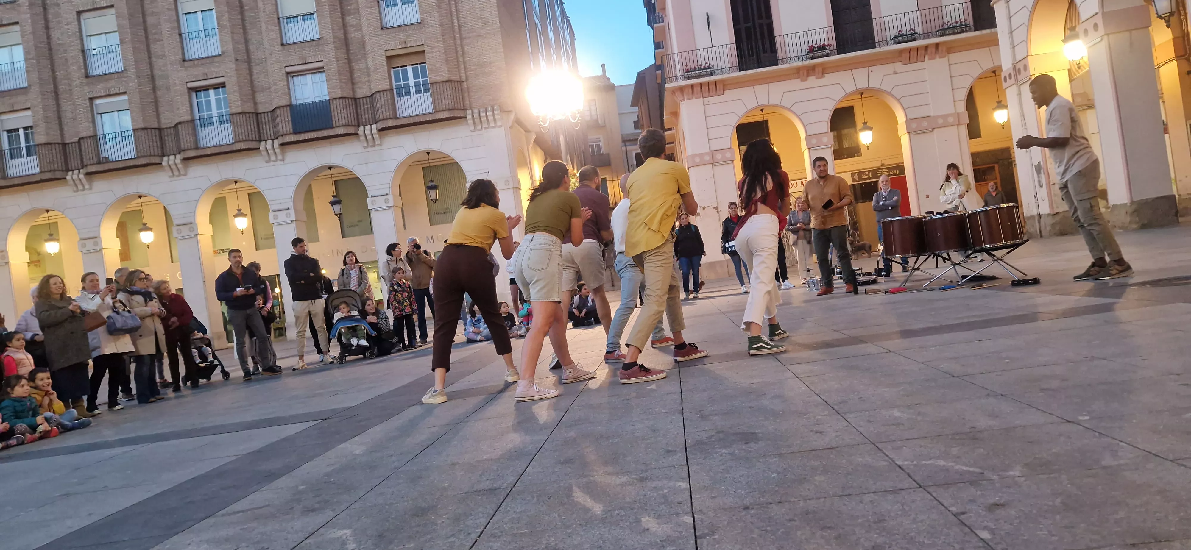 Arranca el Spin Festival con el pasacalles de Sound de Secá. Foto Myriam Martínez