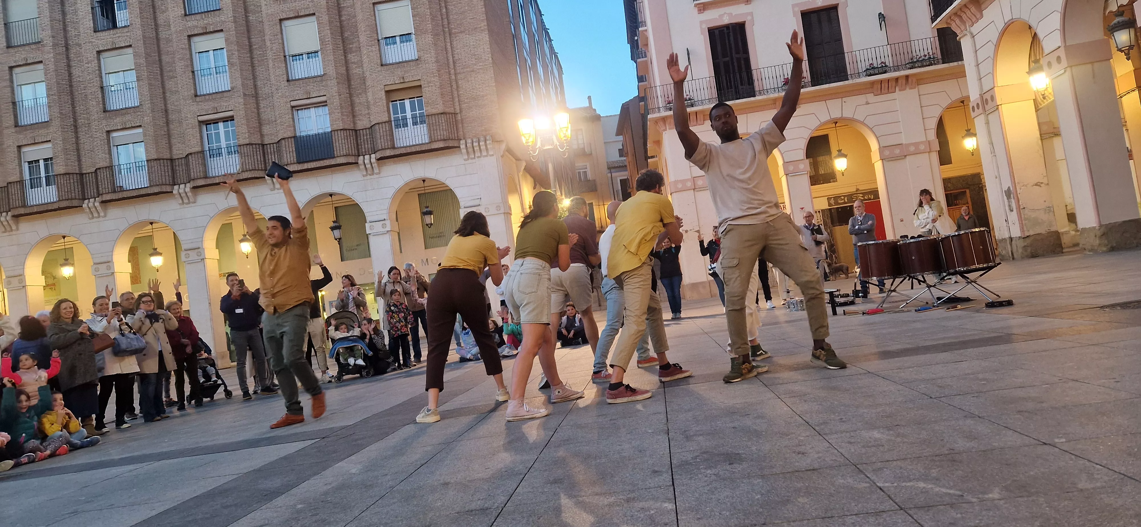 Arranca el Spin Festival con el pasacalles de Sound de Secá. Foto Myriam Martínez