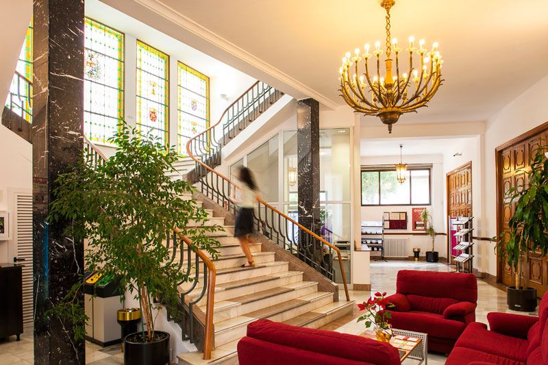 Vestíbulo de la Cámara de Comercio de Huesca. Foto: CCI