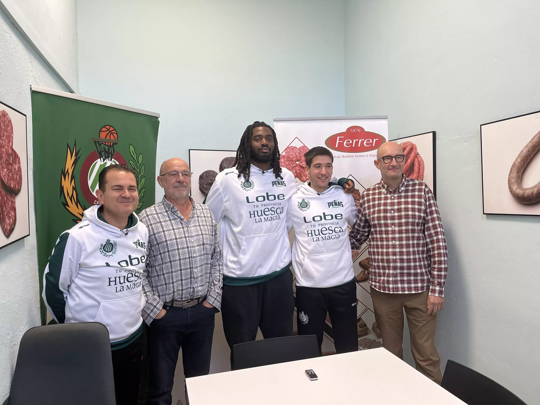 Rafa Sanz, ante las lesiones de su equipo y Benicarló: "Veremos si podemos seguir haciendo milagros". Foto: Adri Mora Rafa Sanz, ante las lesiones de su equipo y Benicarló: "Veremos si podemos seguir haciendo milagros". Foto: Adri Mora