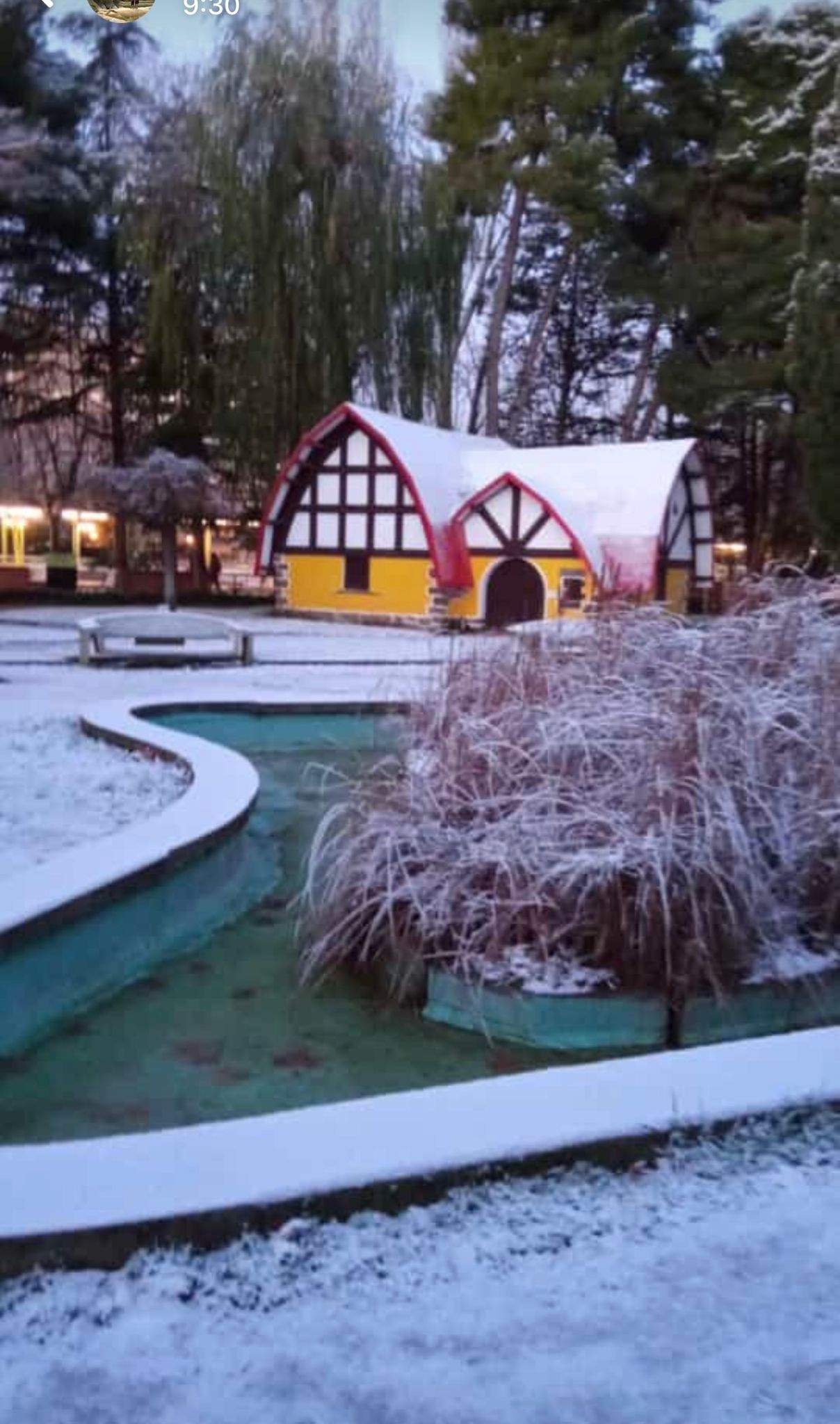 Casita de Blancanieves en el Parque Miguel Servet de Huesca. Foto de María José Catalán