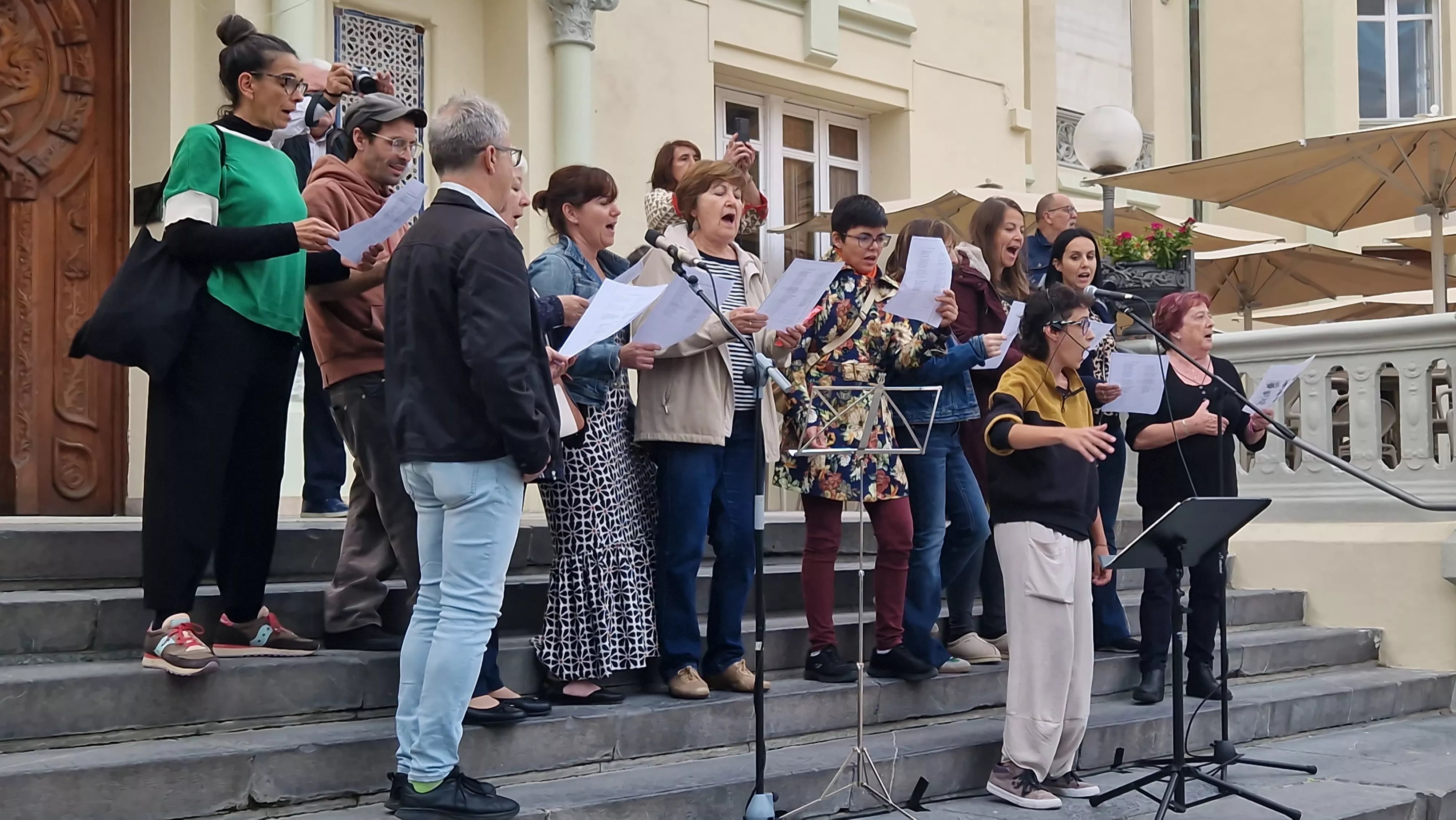 Voces por la paz, por los derechos humanos y contra las guerras del mundo. Foto Myriam Martínez