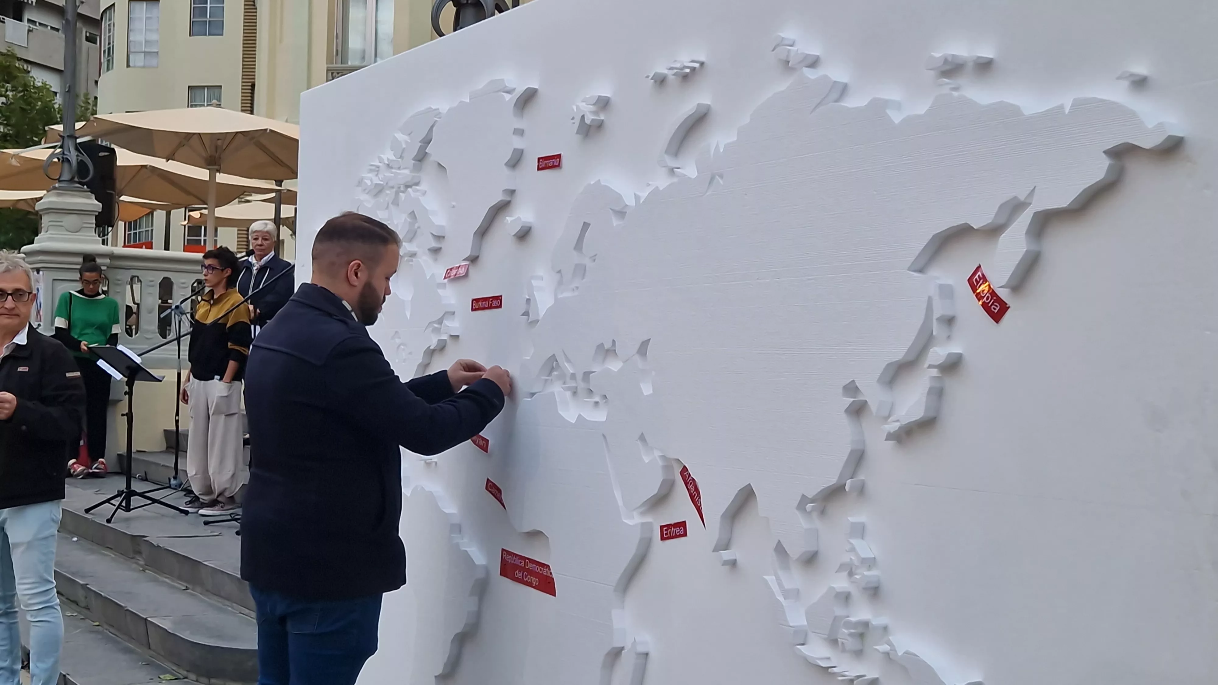 Voces por la paz, por los derechos humanos y contra las guerras del mundo. Foto Myriam Martínez