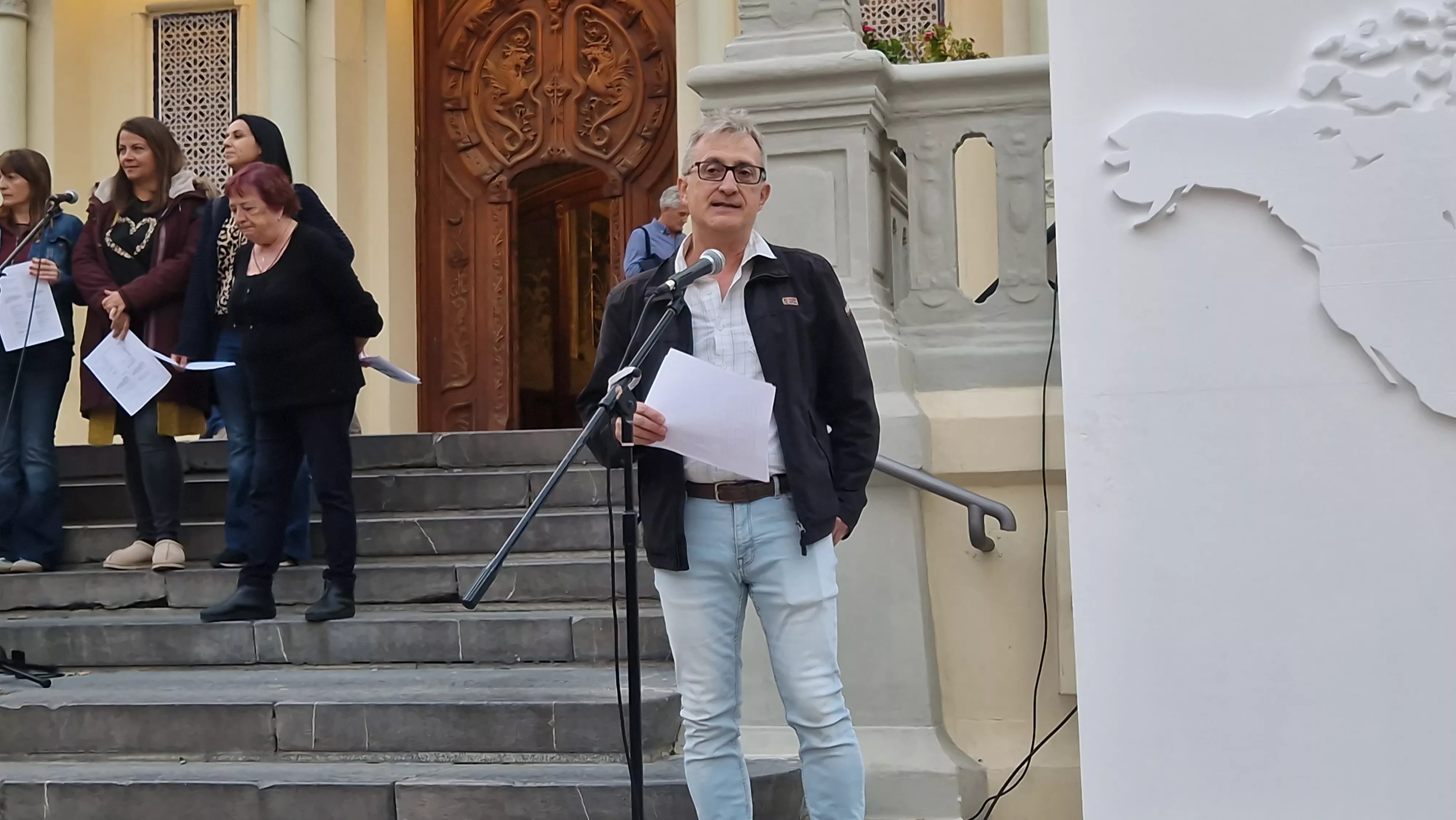 Jorge Arias. Voces por la paz, por los derechos humanos y contra las guerras del mundo. Foto Myriam Martínez