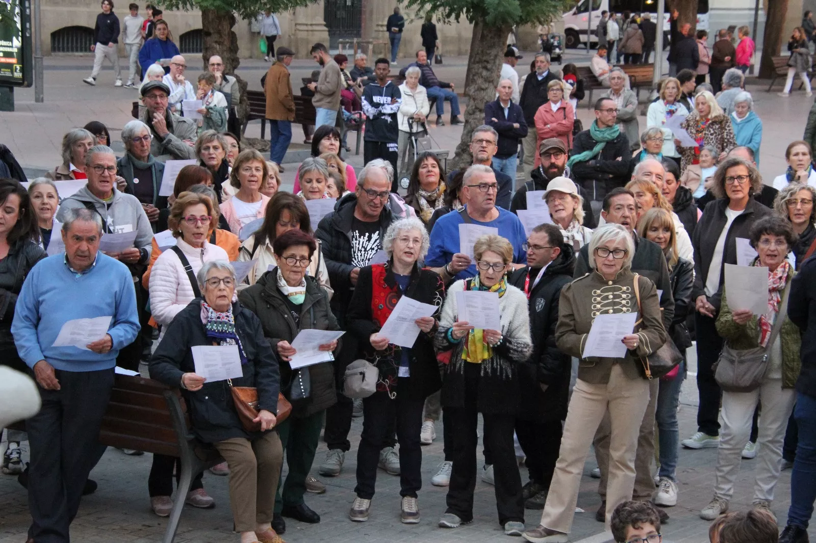 Voces por la paz, por los derechos humanos y contra las guerras del mundo. Foto Carlos Neofato