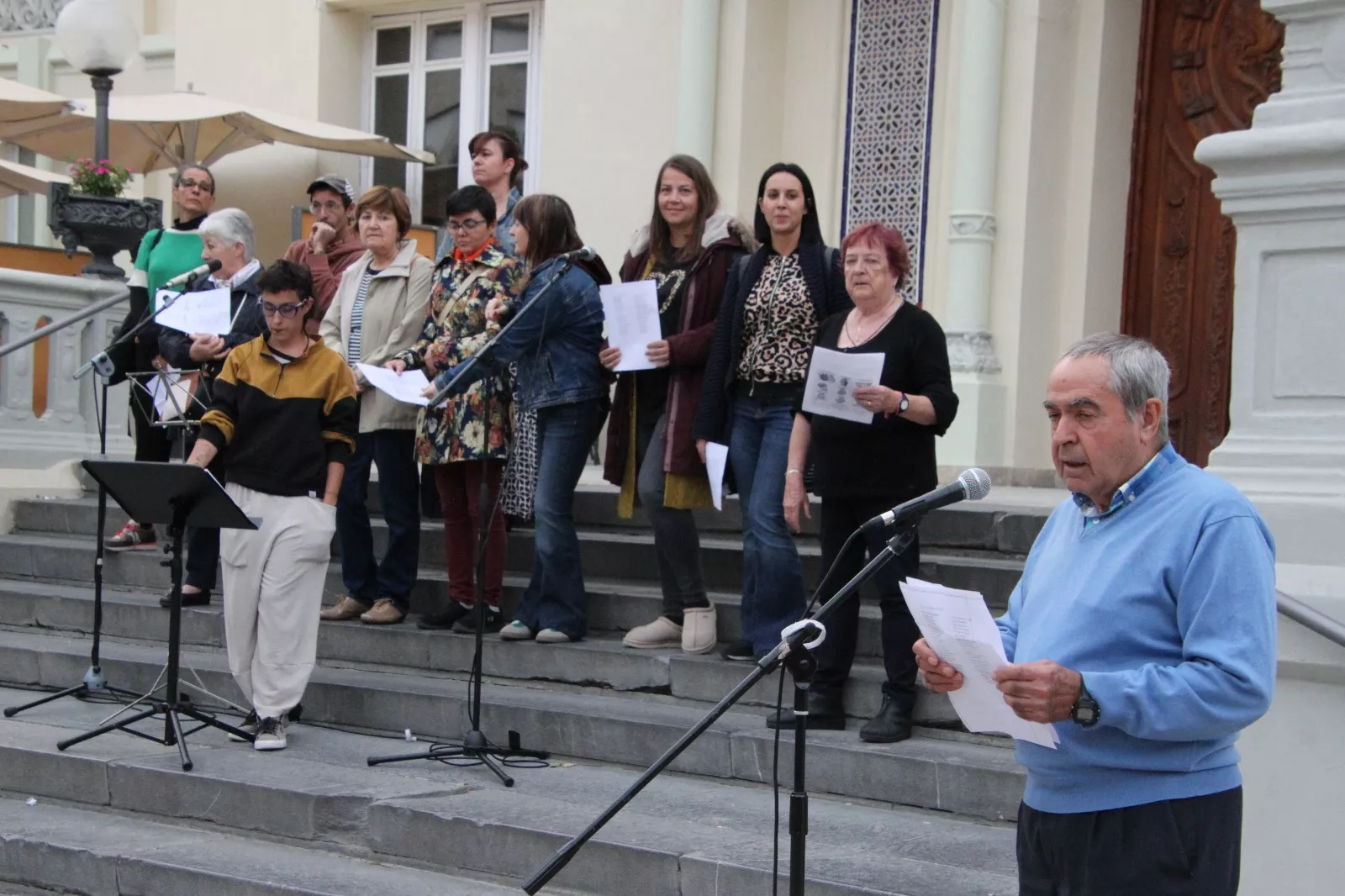 Voces por la paz, por los derechos humanos y contra las guerras del mundo. Foto Carlos Neofato