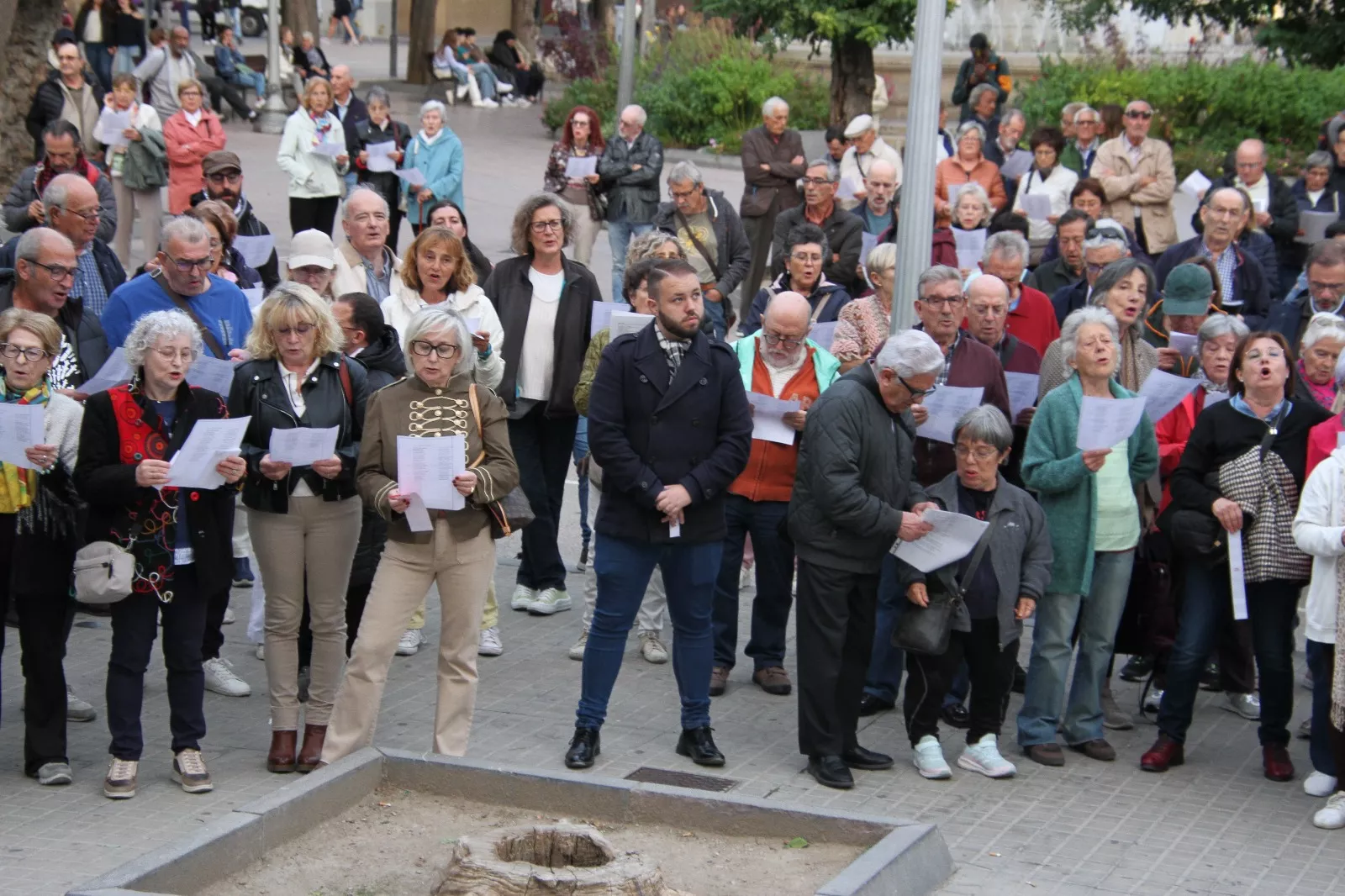 Voces por la paz, por los derechos humanos y contra las guerras del mundo. Foto Carlos Neofato
