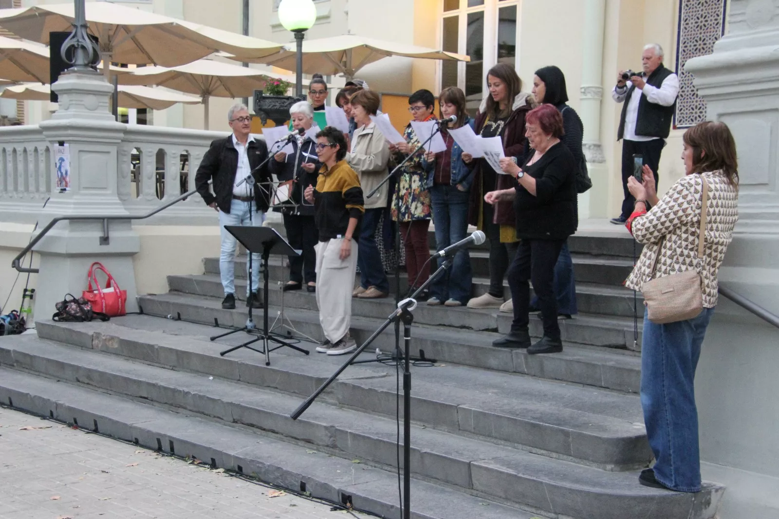 Voces por la paz, por los derechos humanos y contra las guerras del mundo. Foto Carlos Neofato