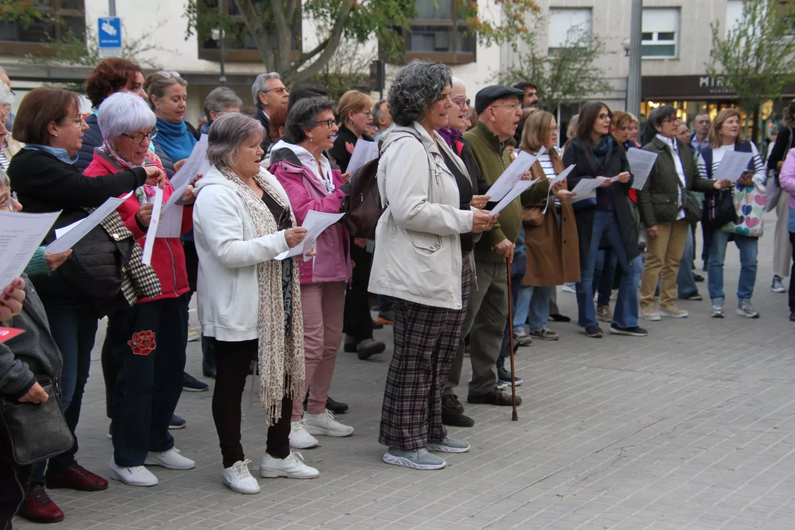 Voces por la paz, por los derechos humanos y contra las guerras del mundo. Foto Carlos Neofato