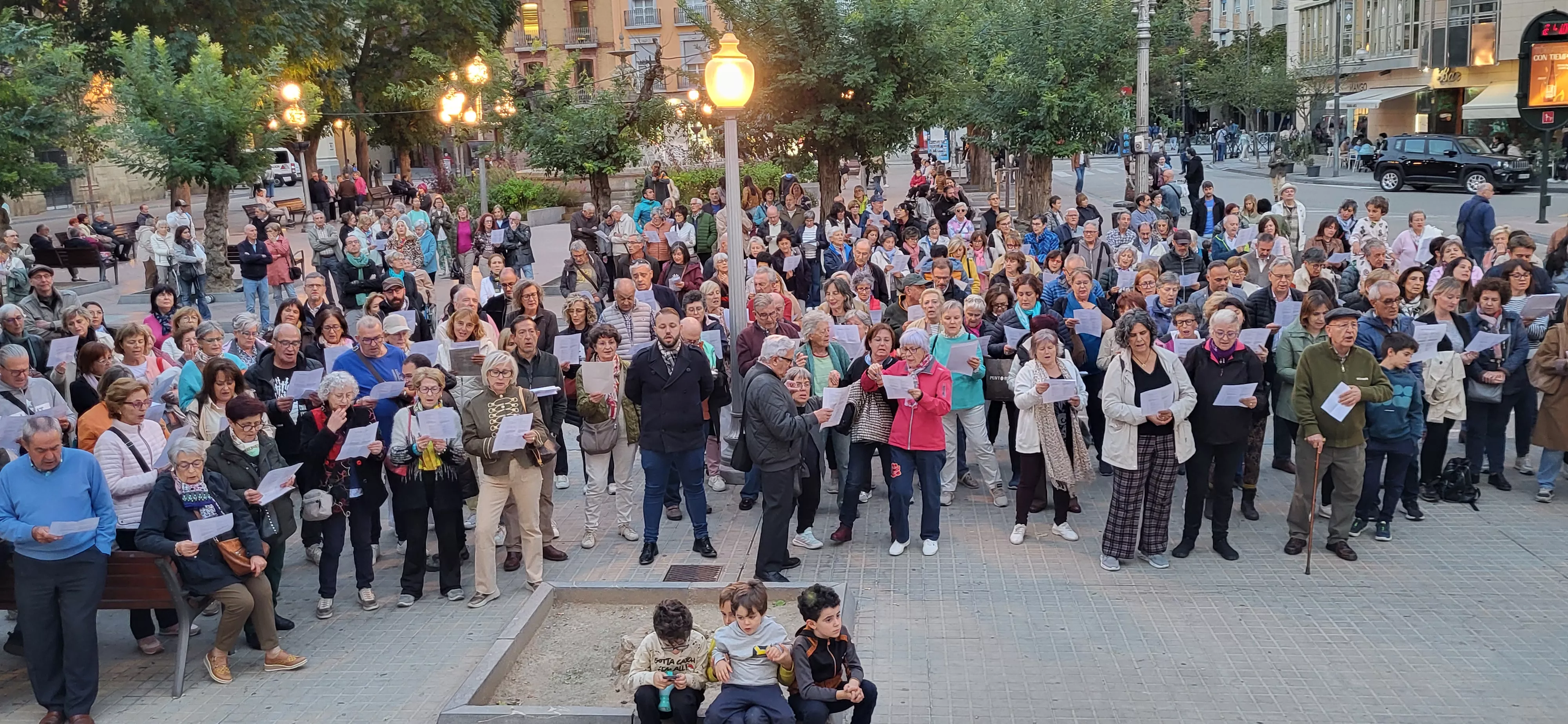 Voces por la paz, por los derechos humanos y contra las guerras del mundo. Foto Mercedes Manterola