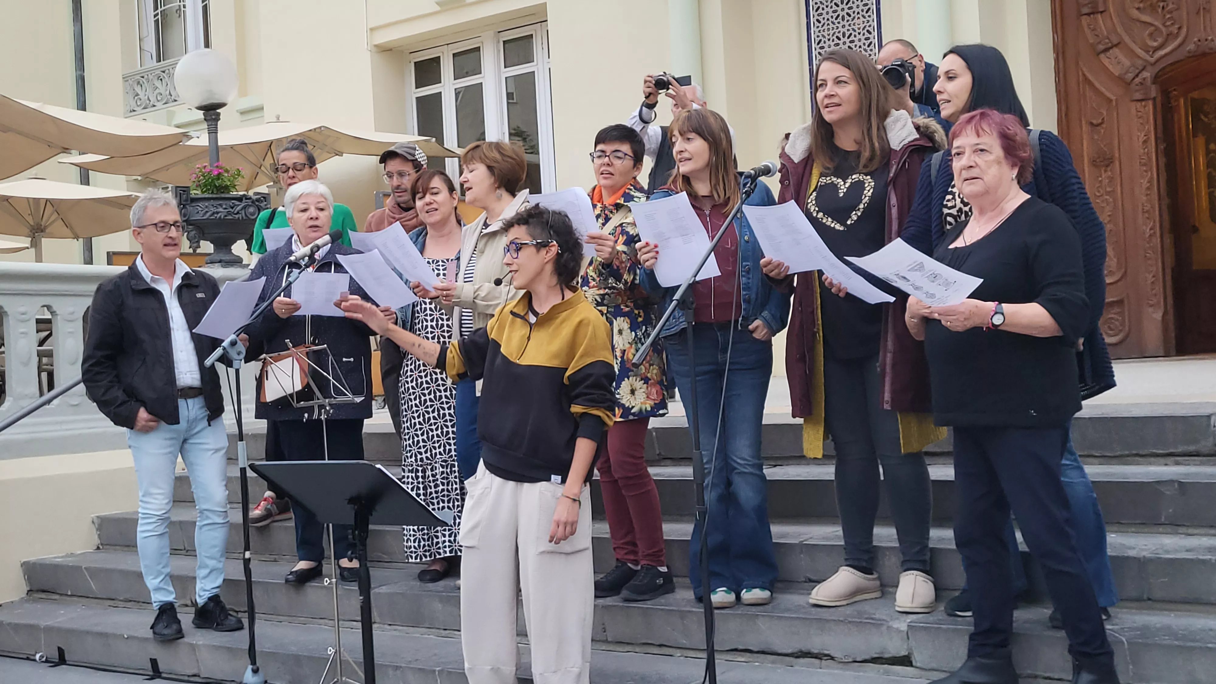 Voces por la paz, por los derechos humanos y contra las guerras del mundo. Foto Mercedes Manterola