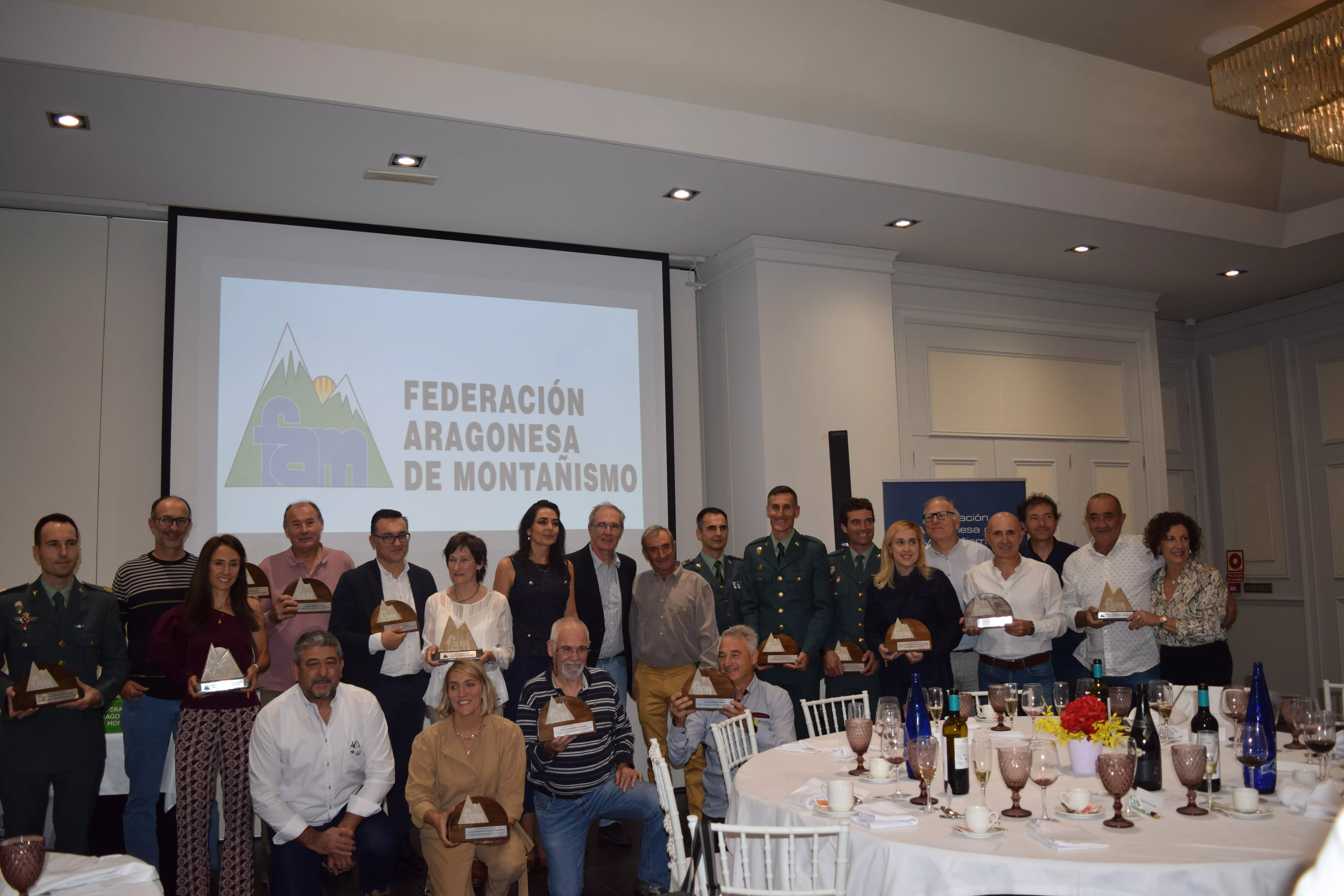 Foto familia premiados