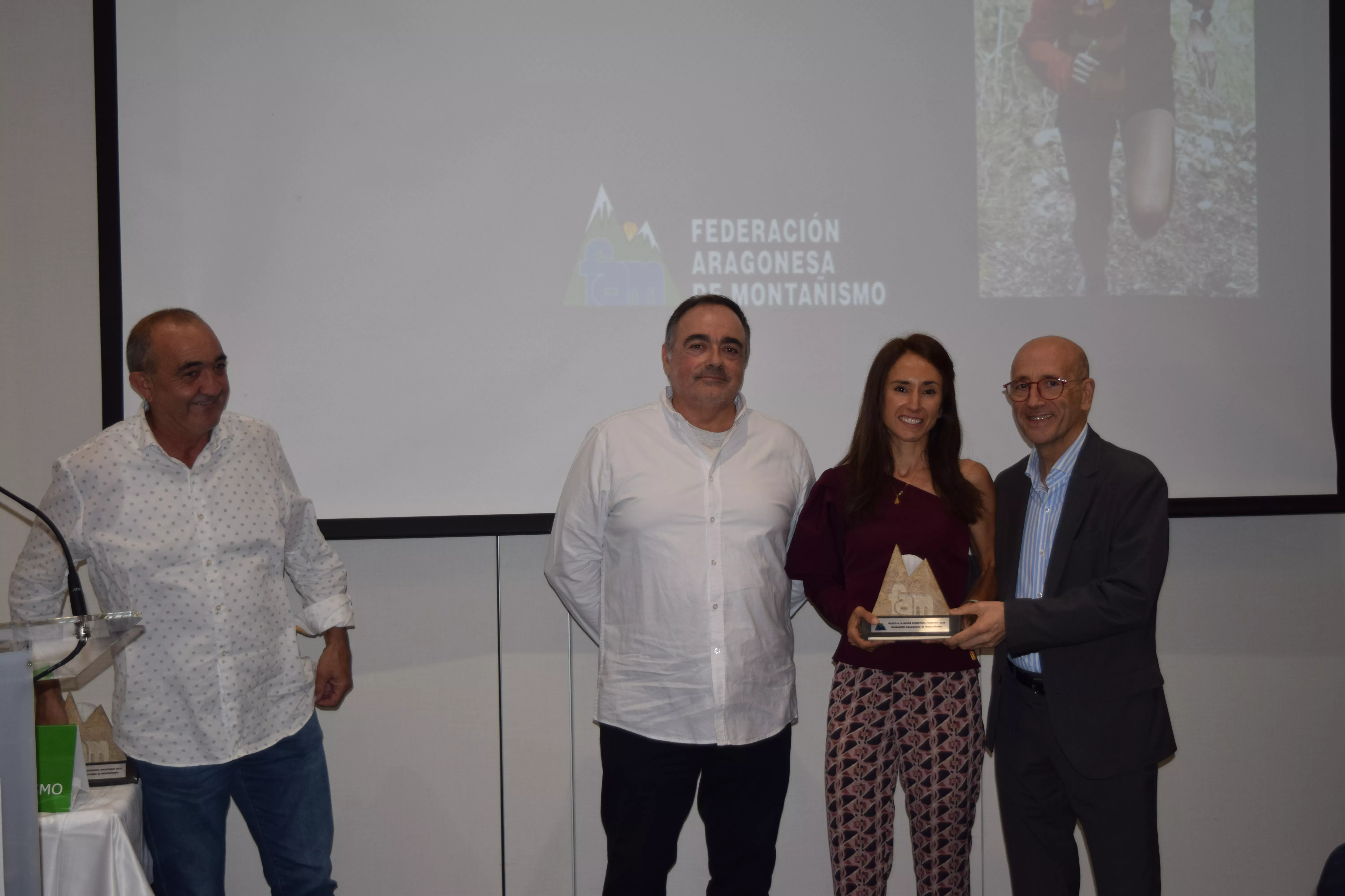 Premio Alba Loras Deportista Femenina Año 