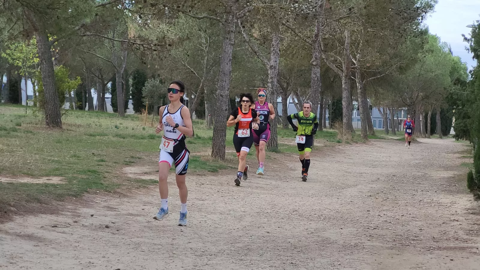 Imágenes del V Duatlón Cros Ciudad de Huesca celebrado este sábado. Foto: Adri Mora