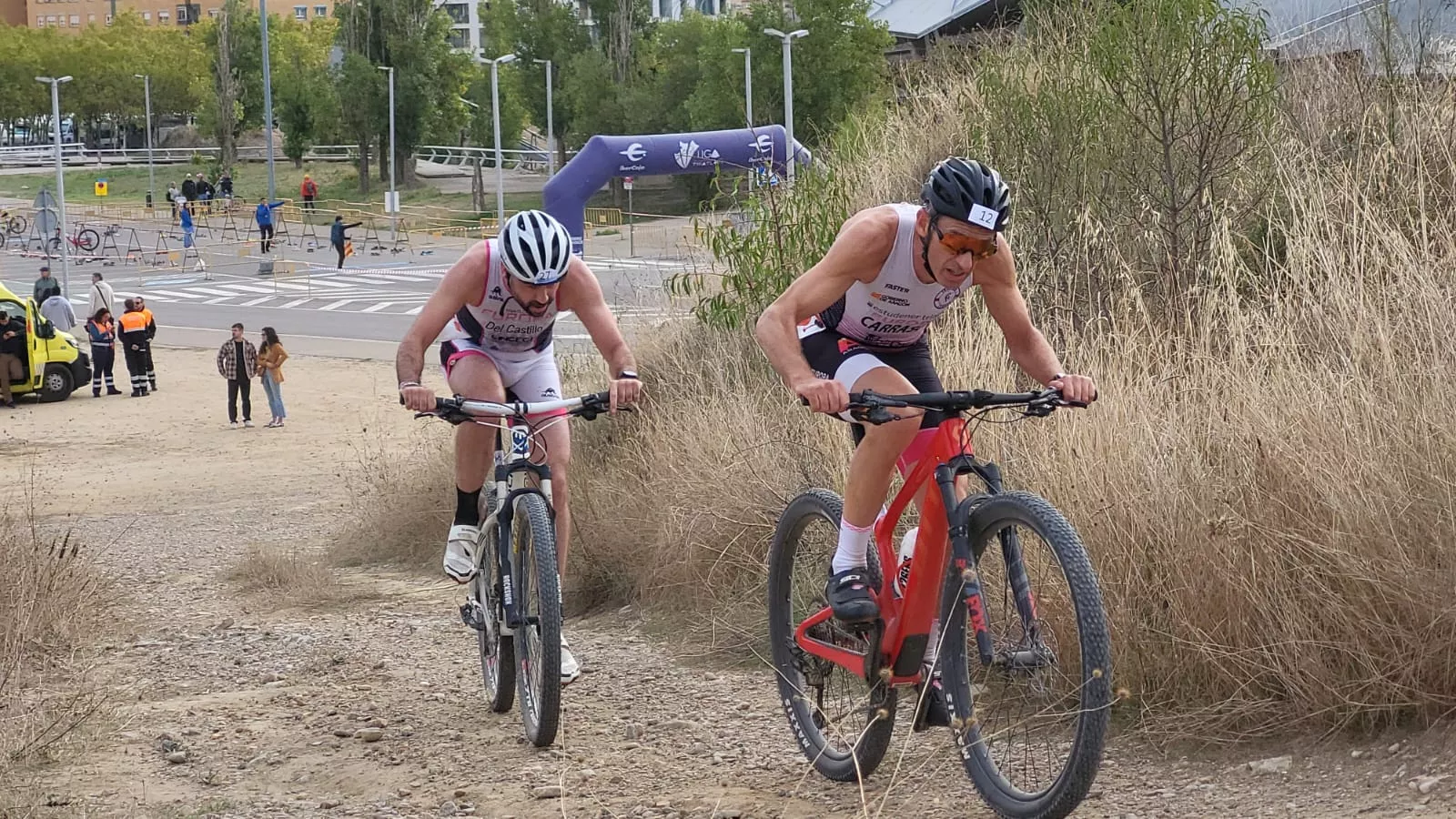 Imágenes del V Duatlón Cros Ciudad de Huesca celebrado este sábado. Foto: Adri Mora