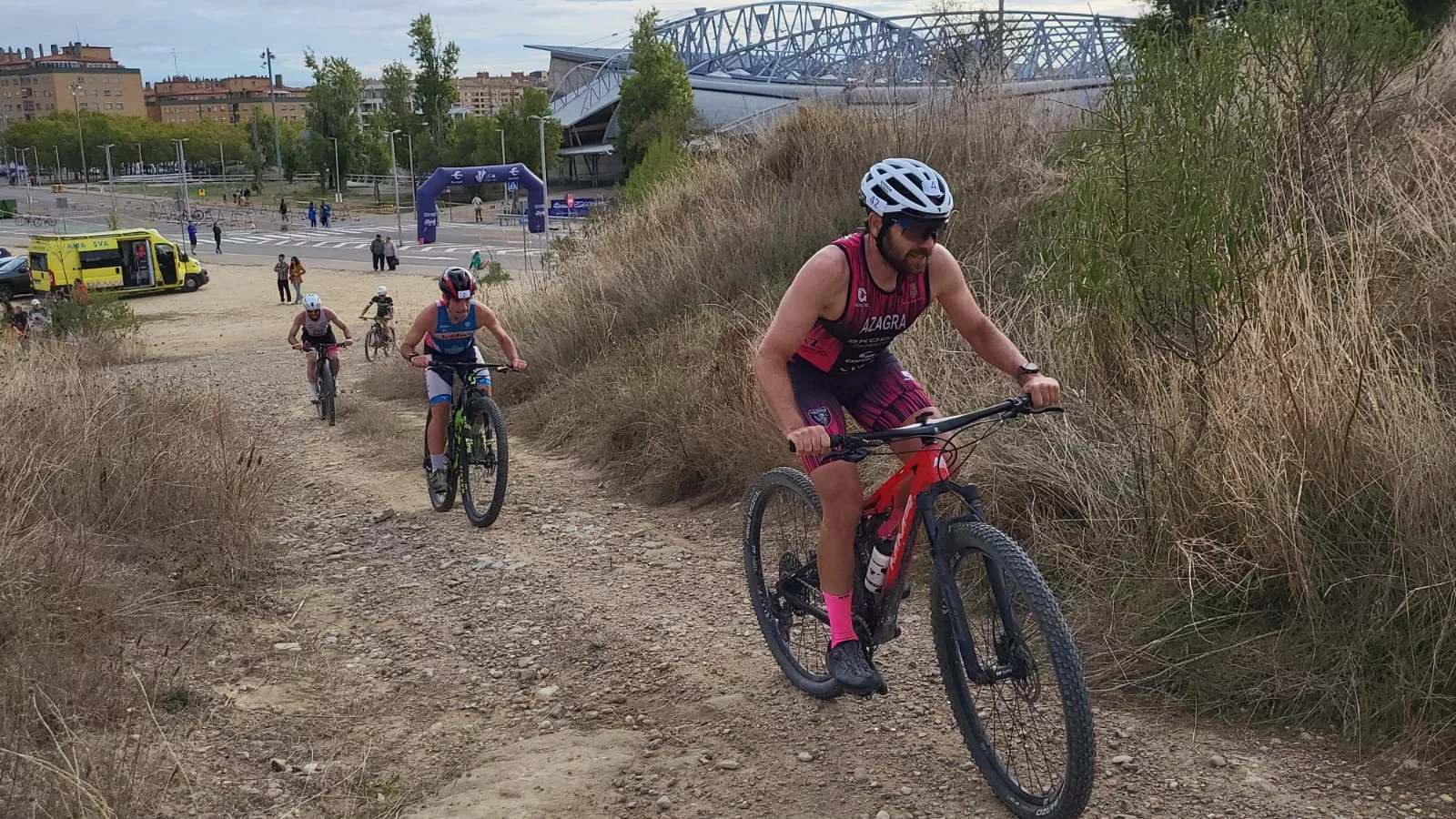 Imágenes del V Duatlón Cros Ciudad de Huesca celebrado este sábado. Foto: Adri Mora