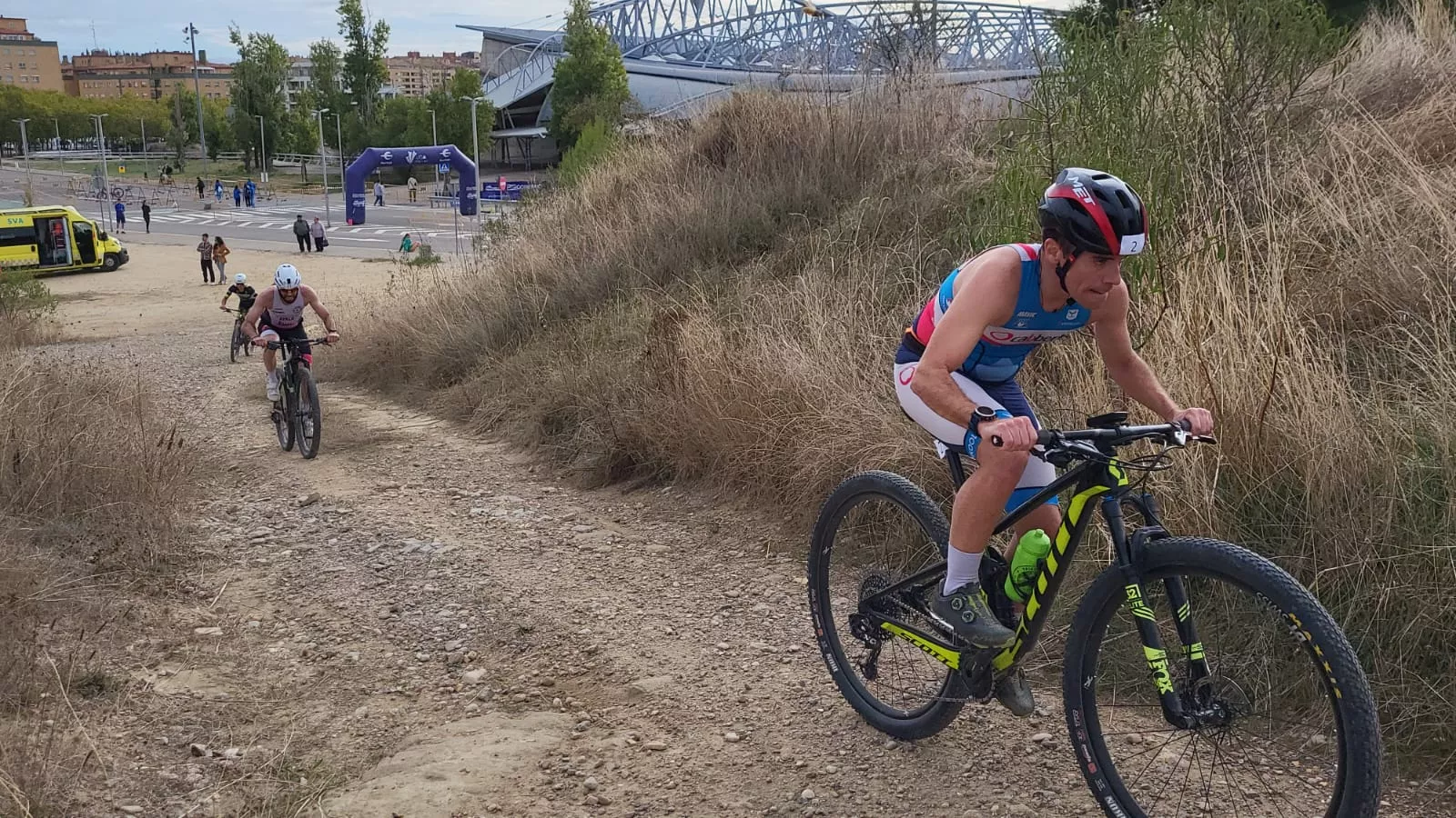 Imágenes del V Duatlón Cros Ciudad de Huesca celebrado este sábado. Foto: Adri Mora