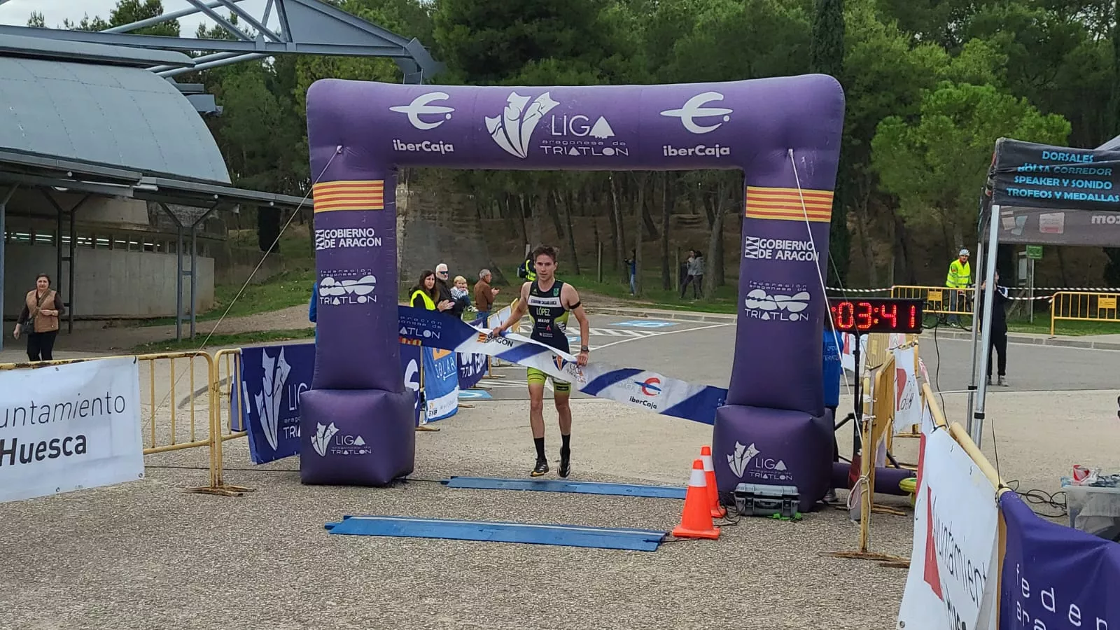 Imágenes del V Duatlón Cros Ciudad de Huesca celebrado este sábado. Foto: Adri Mora