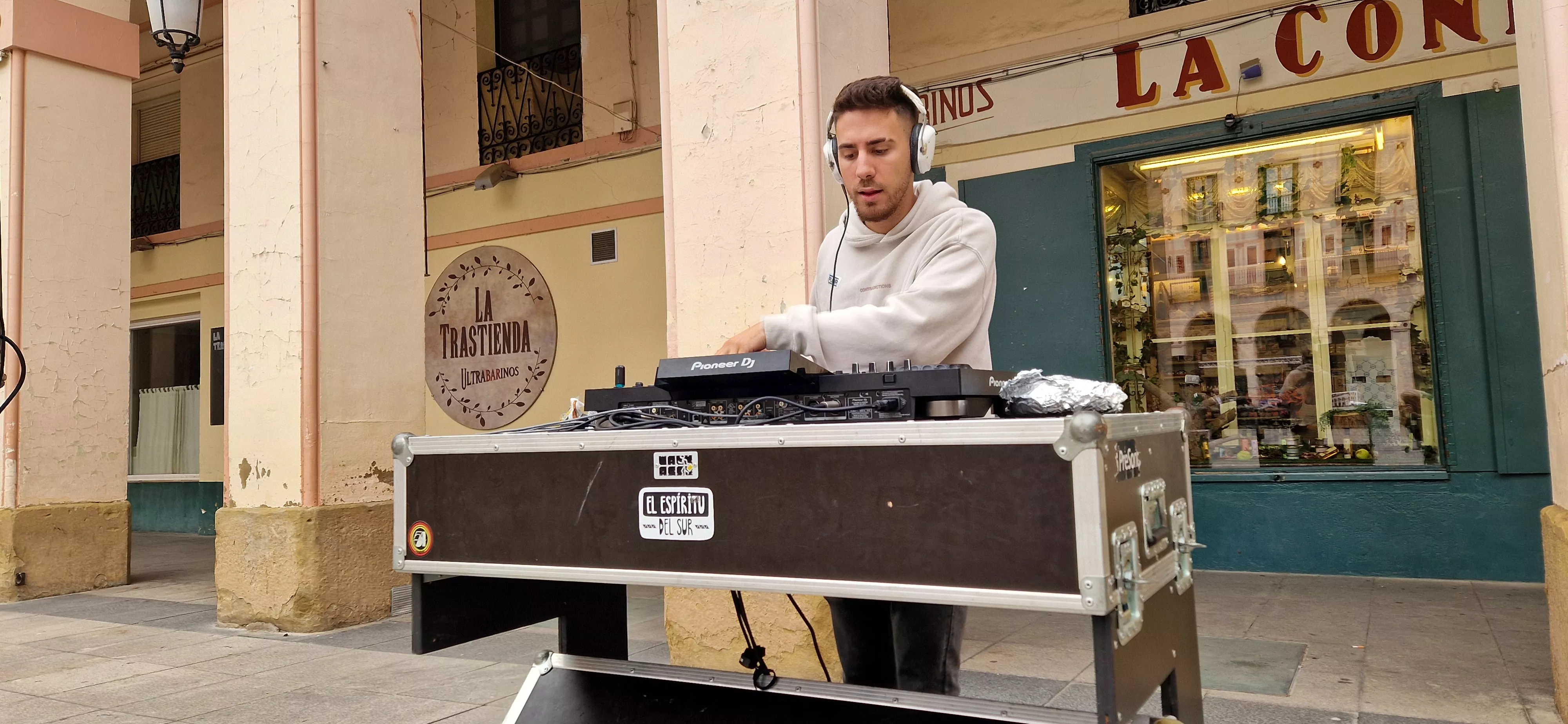 DJ Iñigo Perled en el Spin Festival. Foto Myriam Martínez