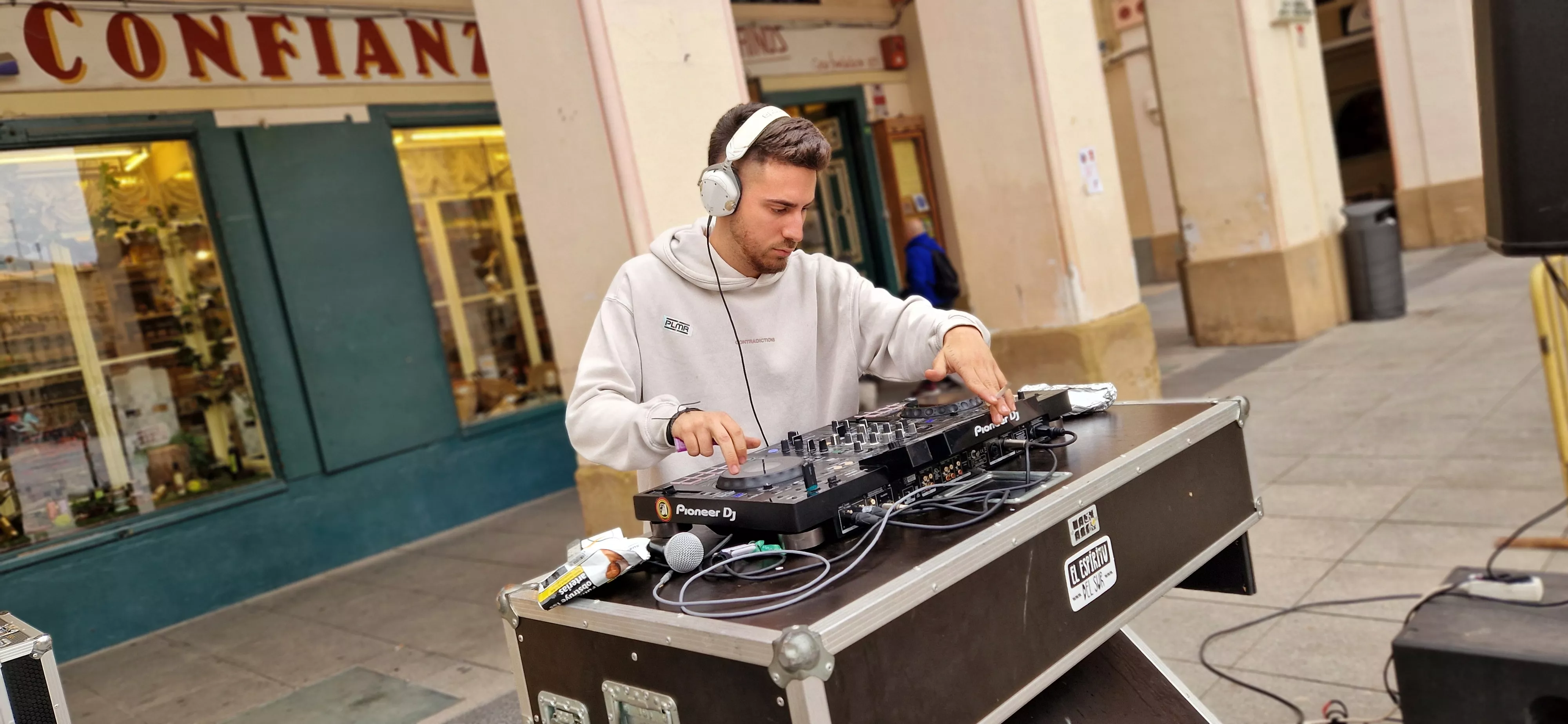 DJ Iñigo Perled en el Spin Festival. Foto Myriam Martínez