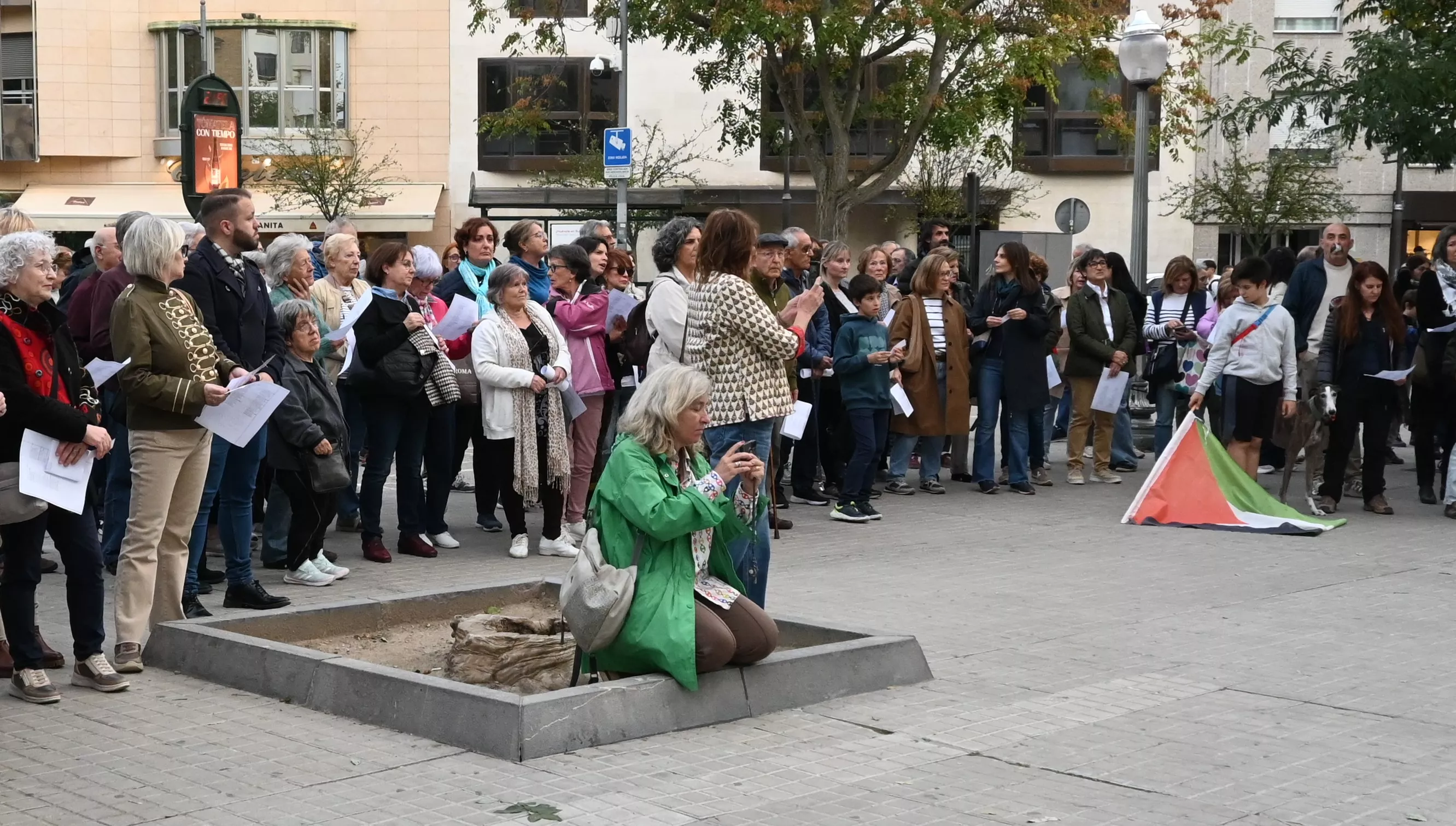 Myriam y Mercedes, grabando en Voces por la Paz Myriam y Mercedes, grabando en Voces por la Paz