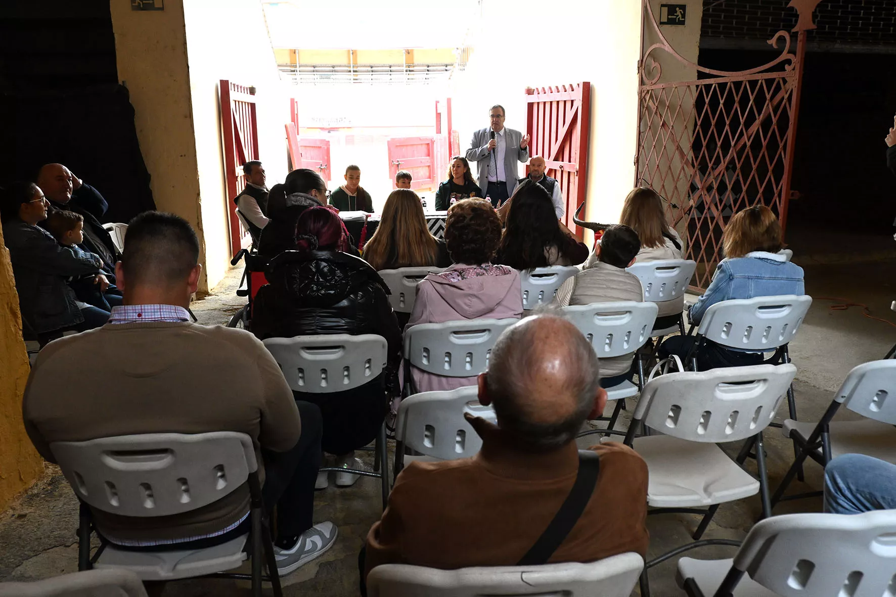 Presentación de la Peña Angelistas en la Plaza de Toros de Huesca. Foto Carlos Jalle