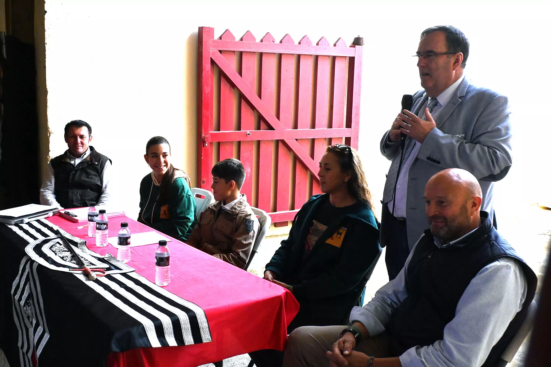 Presentación de la Peña Angelistas en la Plaza de Toros de Huesca. Foto Carlos Jalle