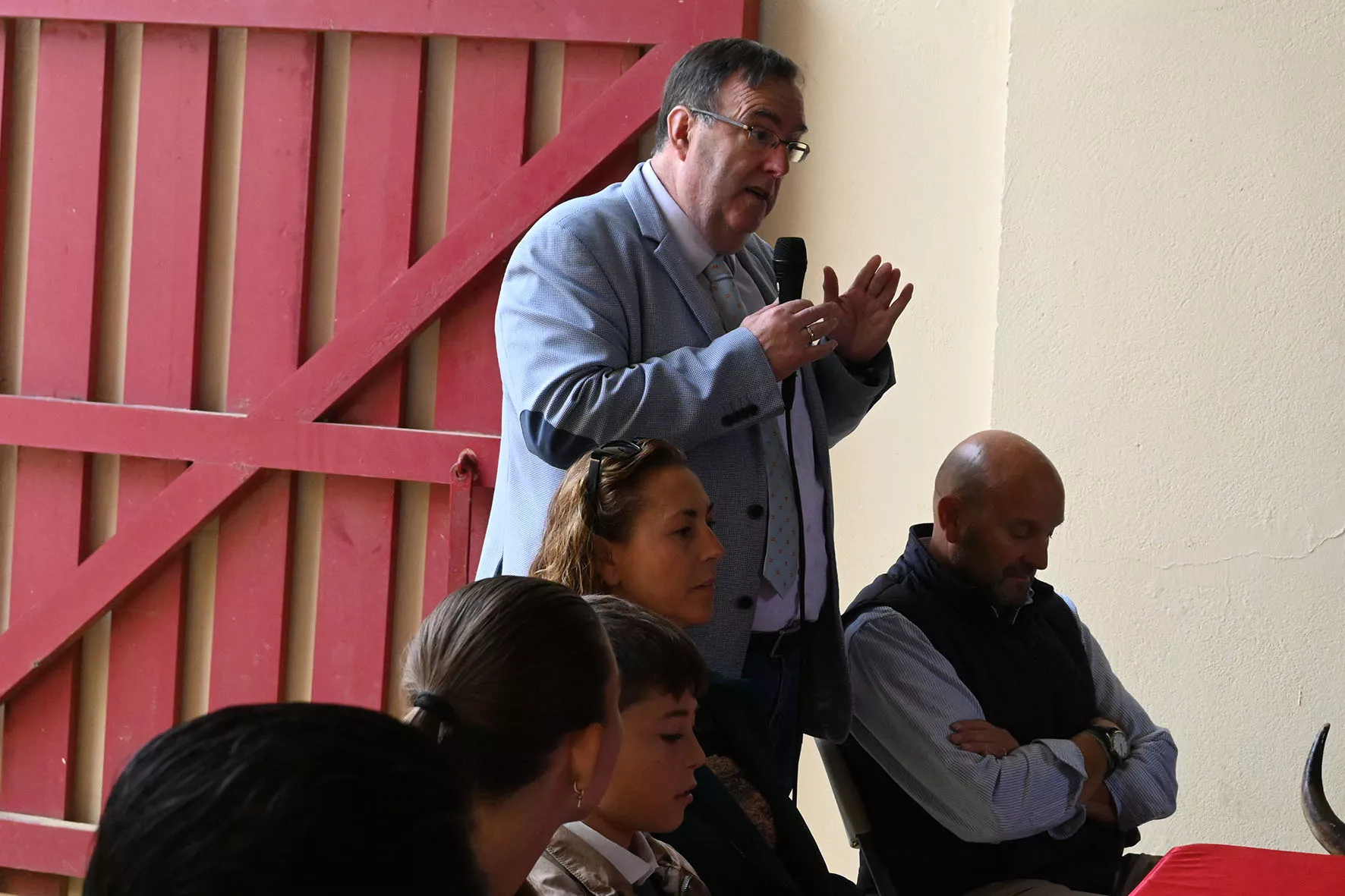 Presentación de la Peña Angelistas en la Plaza de Toros de Huesca. Foto Carlos Jalle